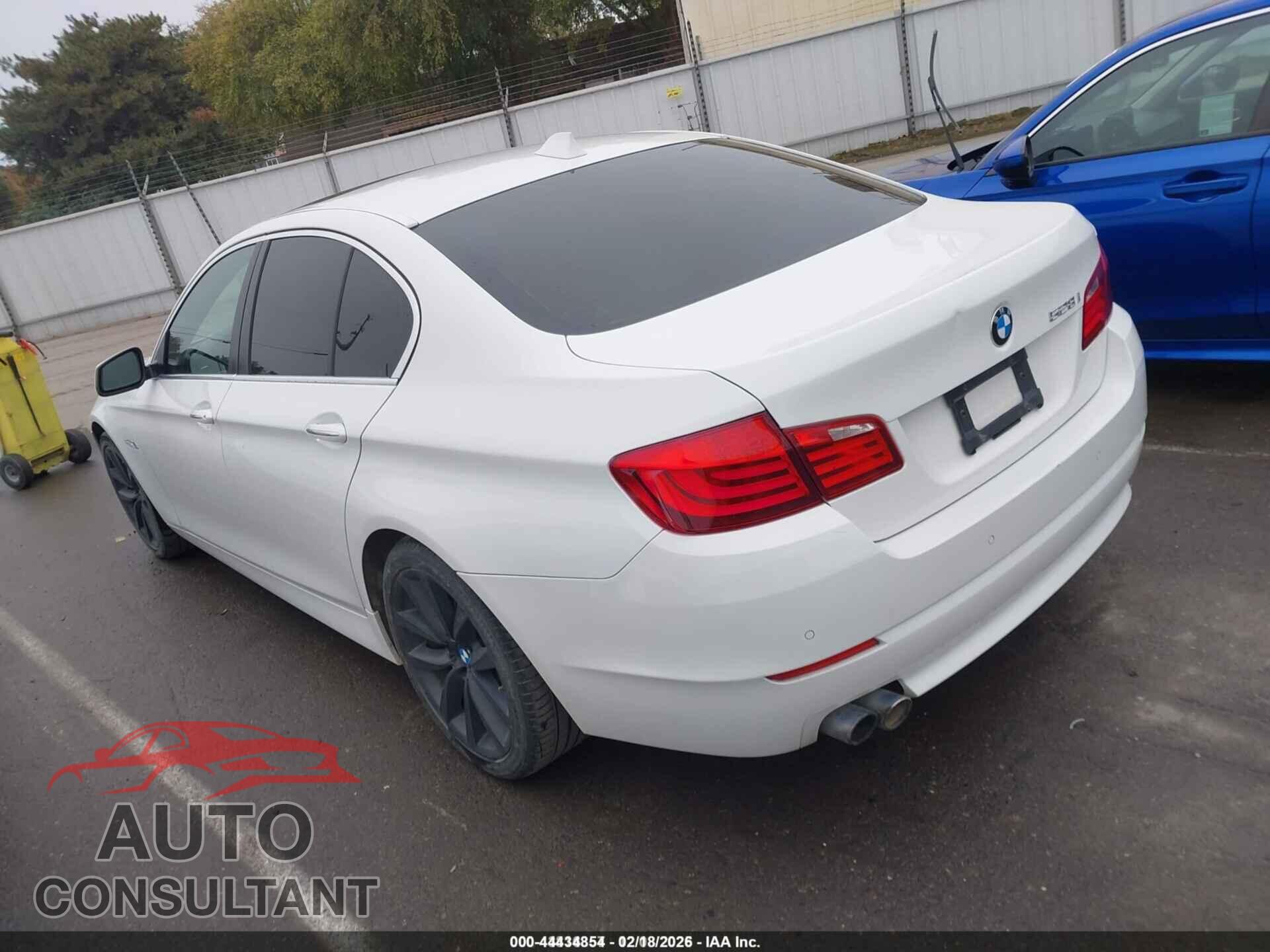 BMW 528I 2013 - WBAXG5C51DD234092