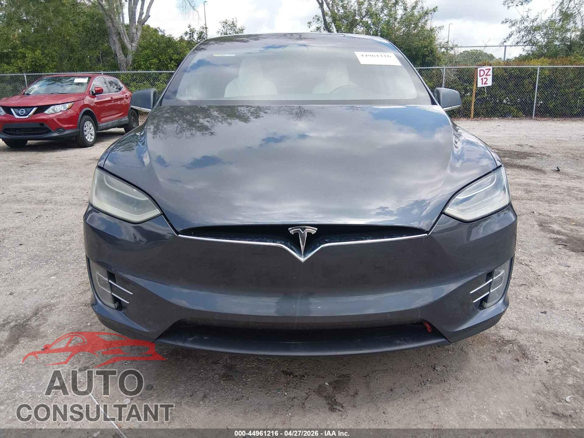TESLA MODEL X 2017 - 5YJXCBE21HF039270