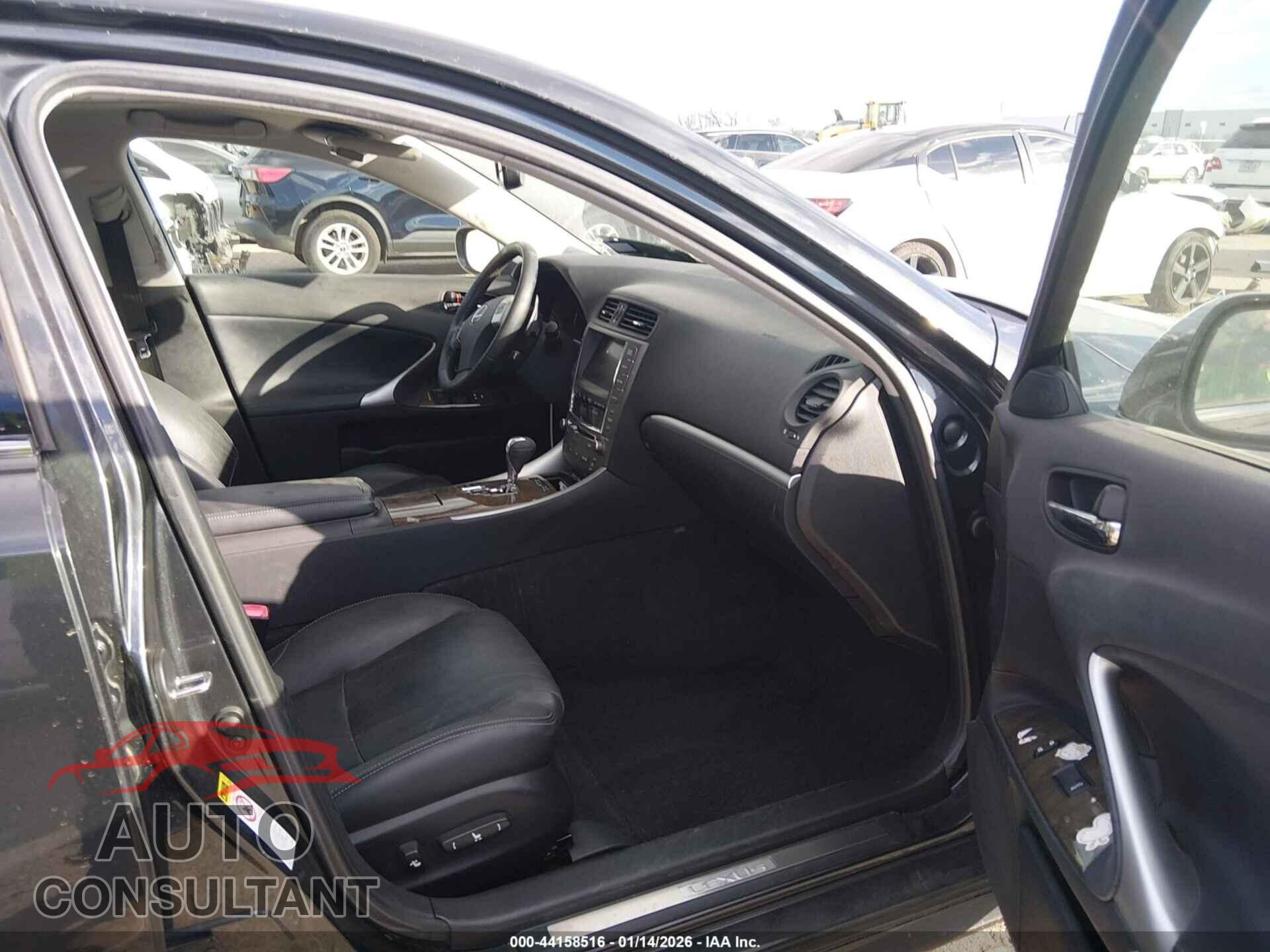 LEXUS IS 350 2011 - JTHCE5C22B5001650