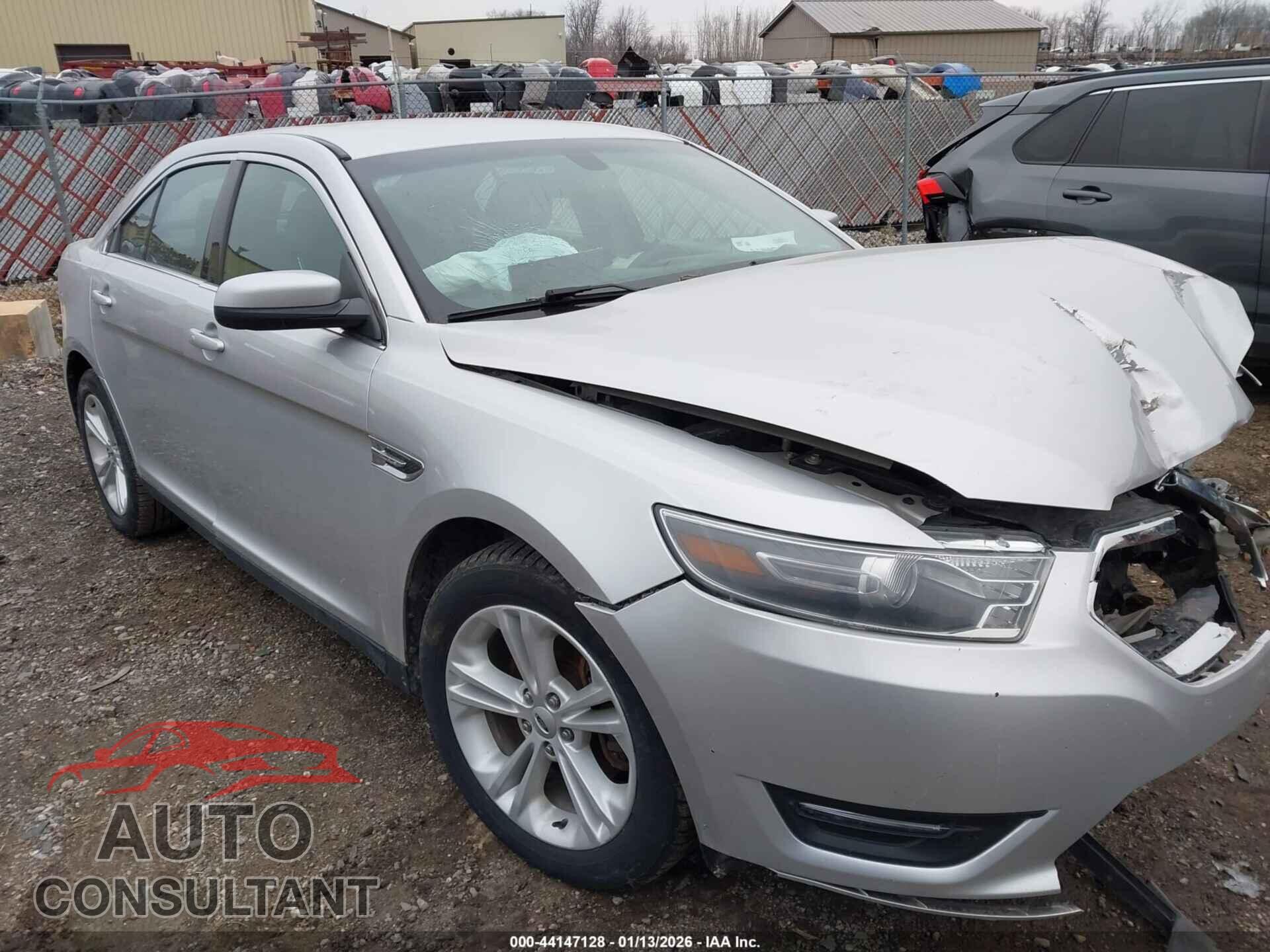 FORD TAURUS 2015 - 1FAHP2E88FG192105