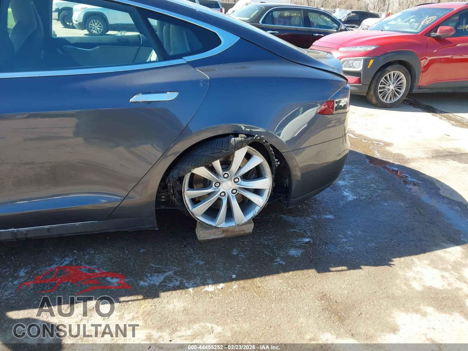 TESLA MODEL S 2015 - 5YJSA1H49FF083988