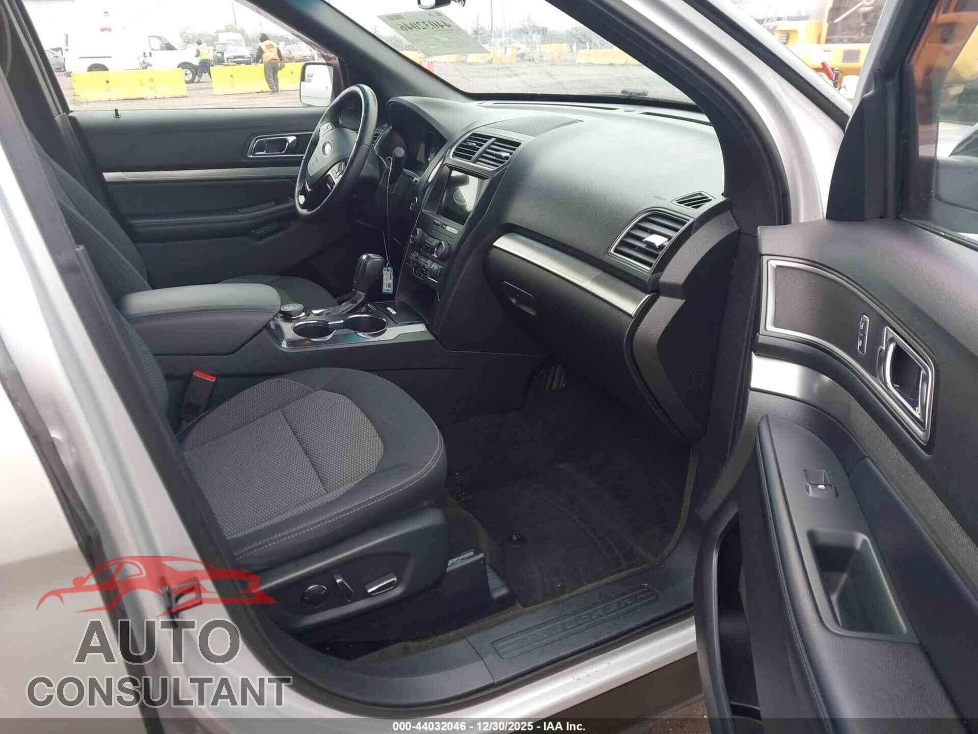 FORD EXPLORER 2018 - 1FM5K8D84JGC15108