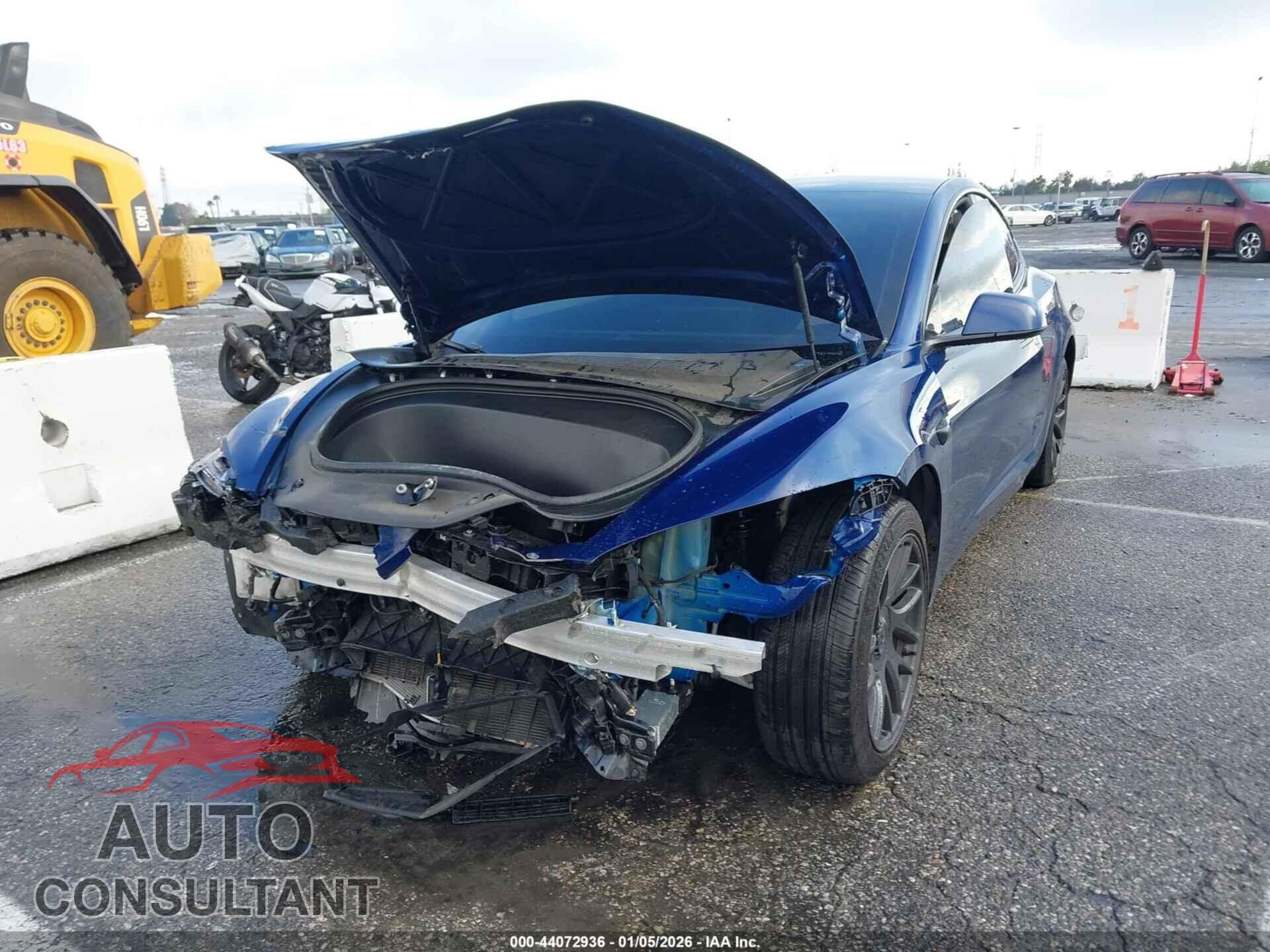TESLA MODEL 3 2024 - 5YJ3E1EA7RF864998