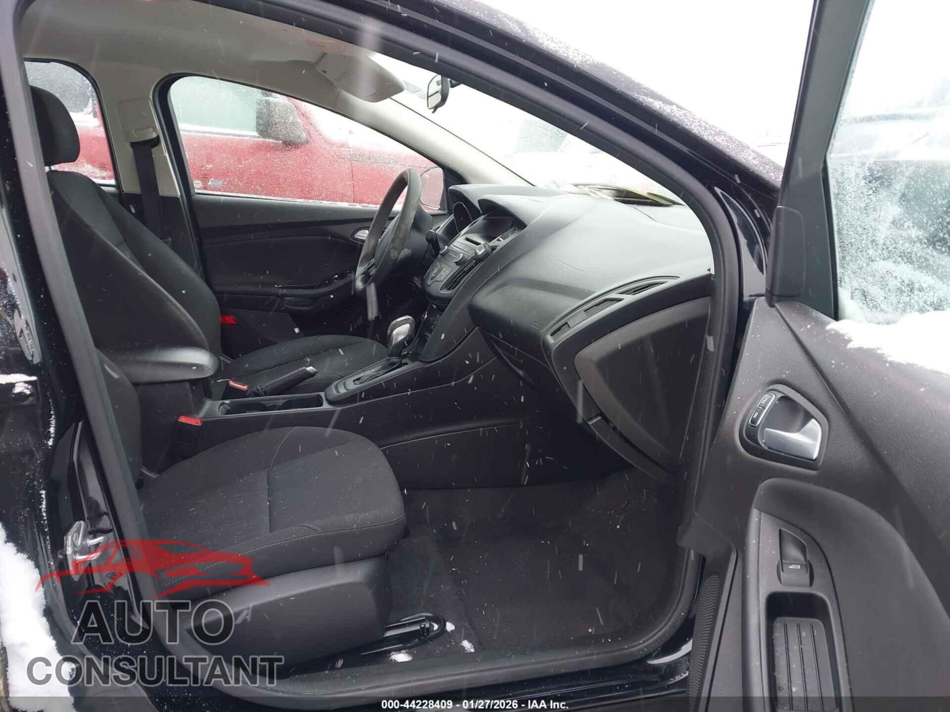FORD FOCUS 2016 - 1FADP3F25GL404336