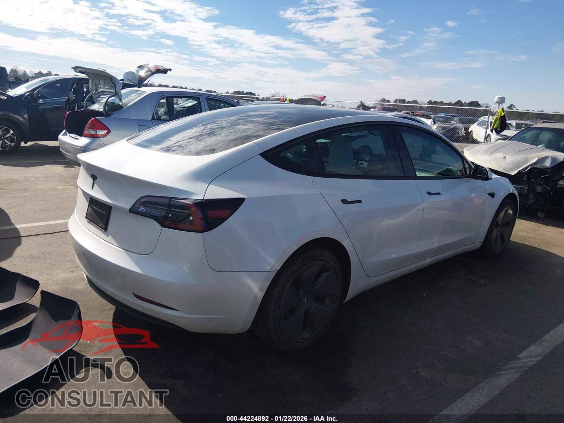 TESLA MODEL 3 2023 - 5YJ3E1EA7PF464713