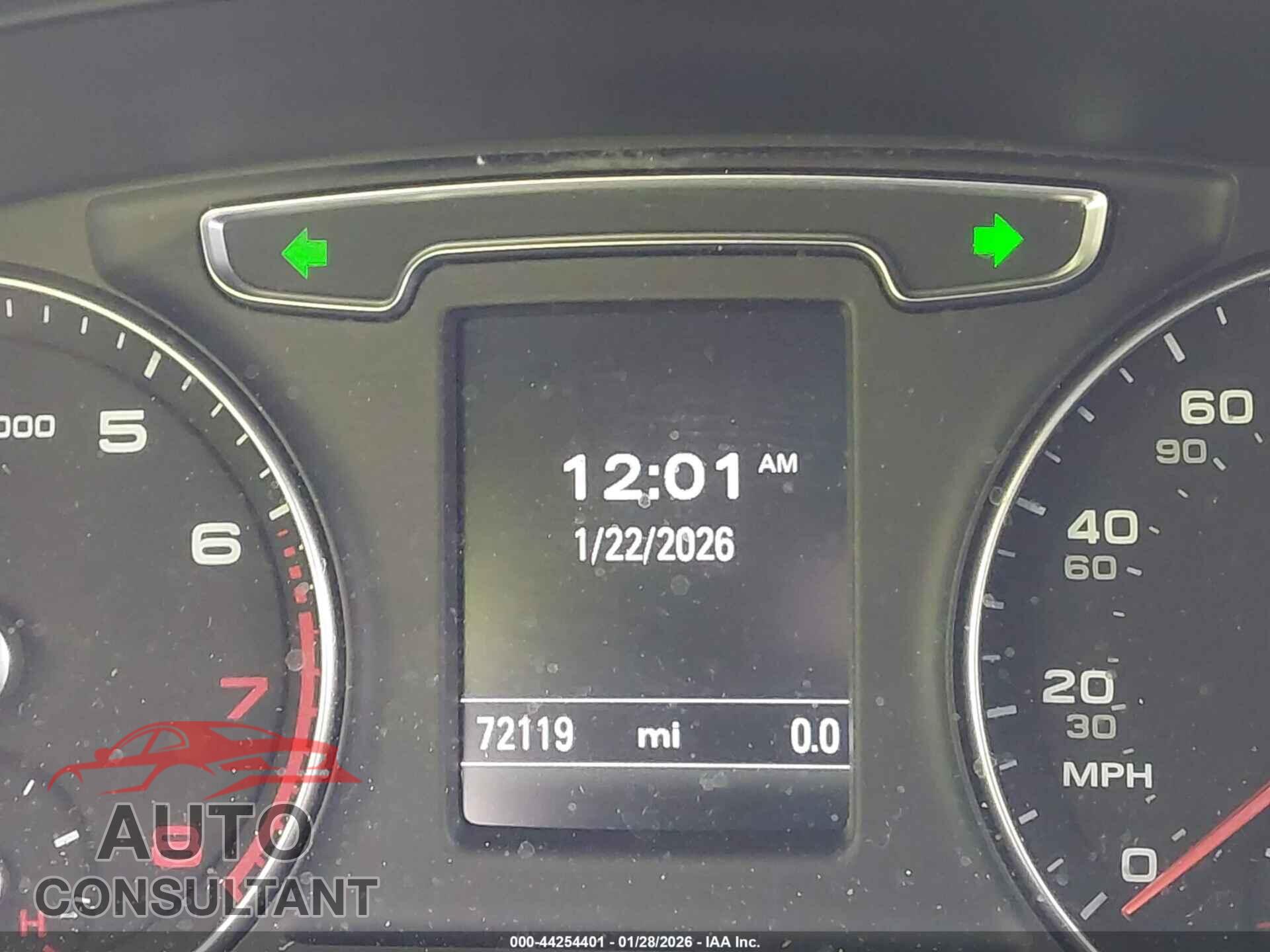 AUDI Q3 2018 - WA1BCCFS1JR032487