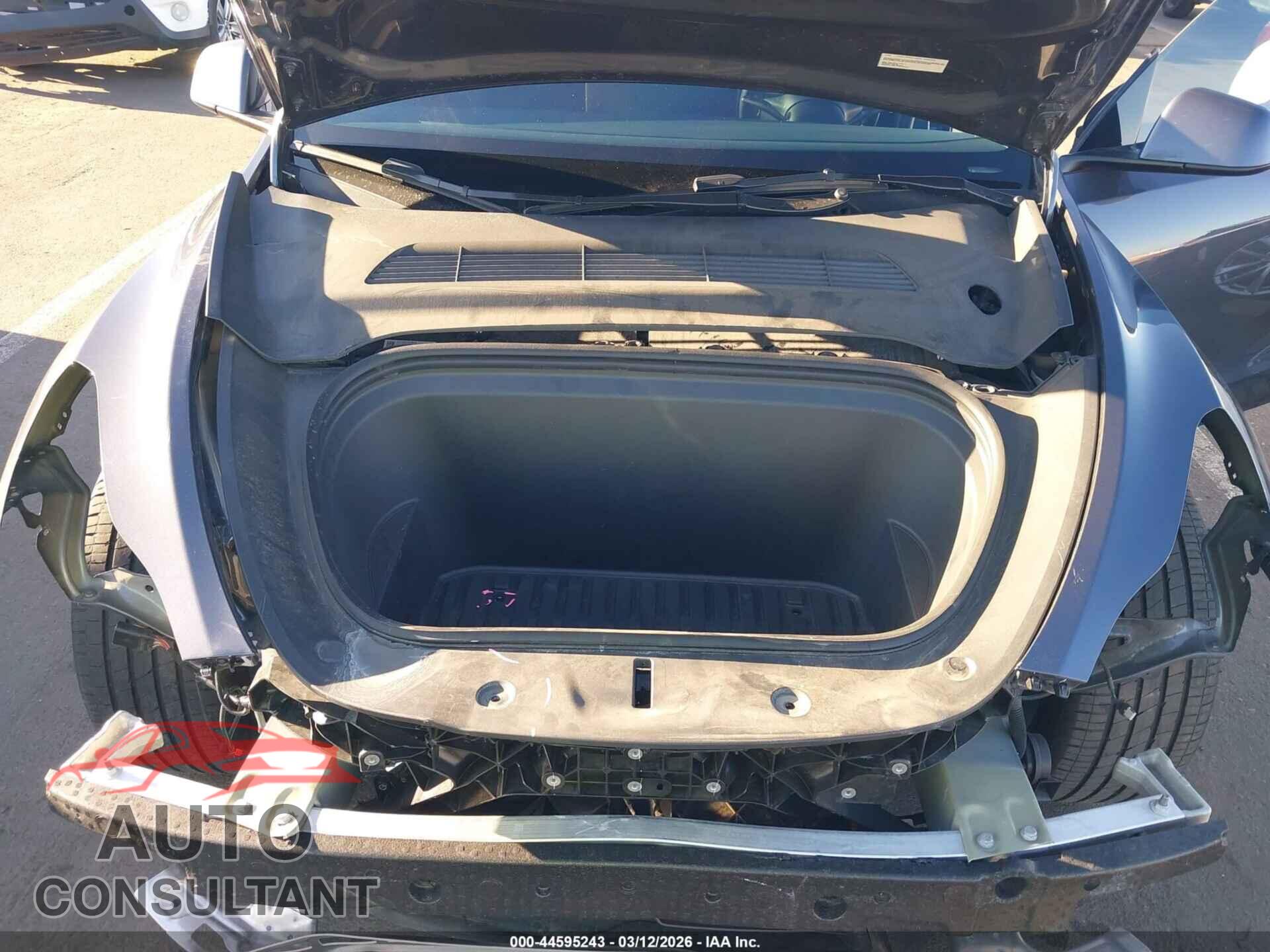 TESLA MODEL Y 2023 - 7SAYGDEEXPF647403