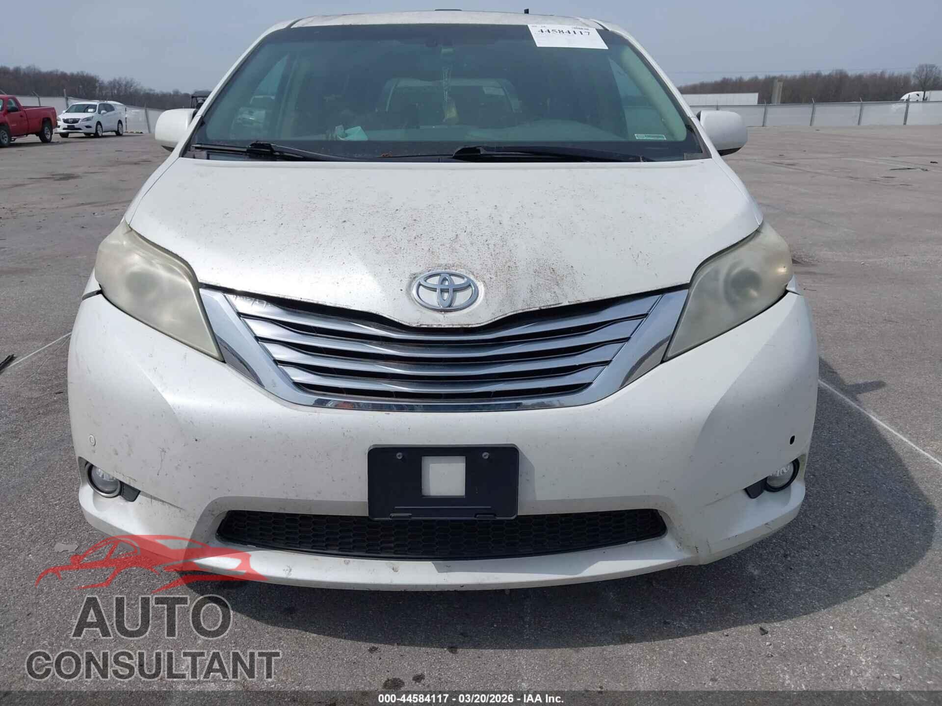 TOYOTA SIENNA 2011 - 5TDYK3DC1BS039733