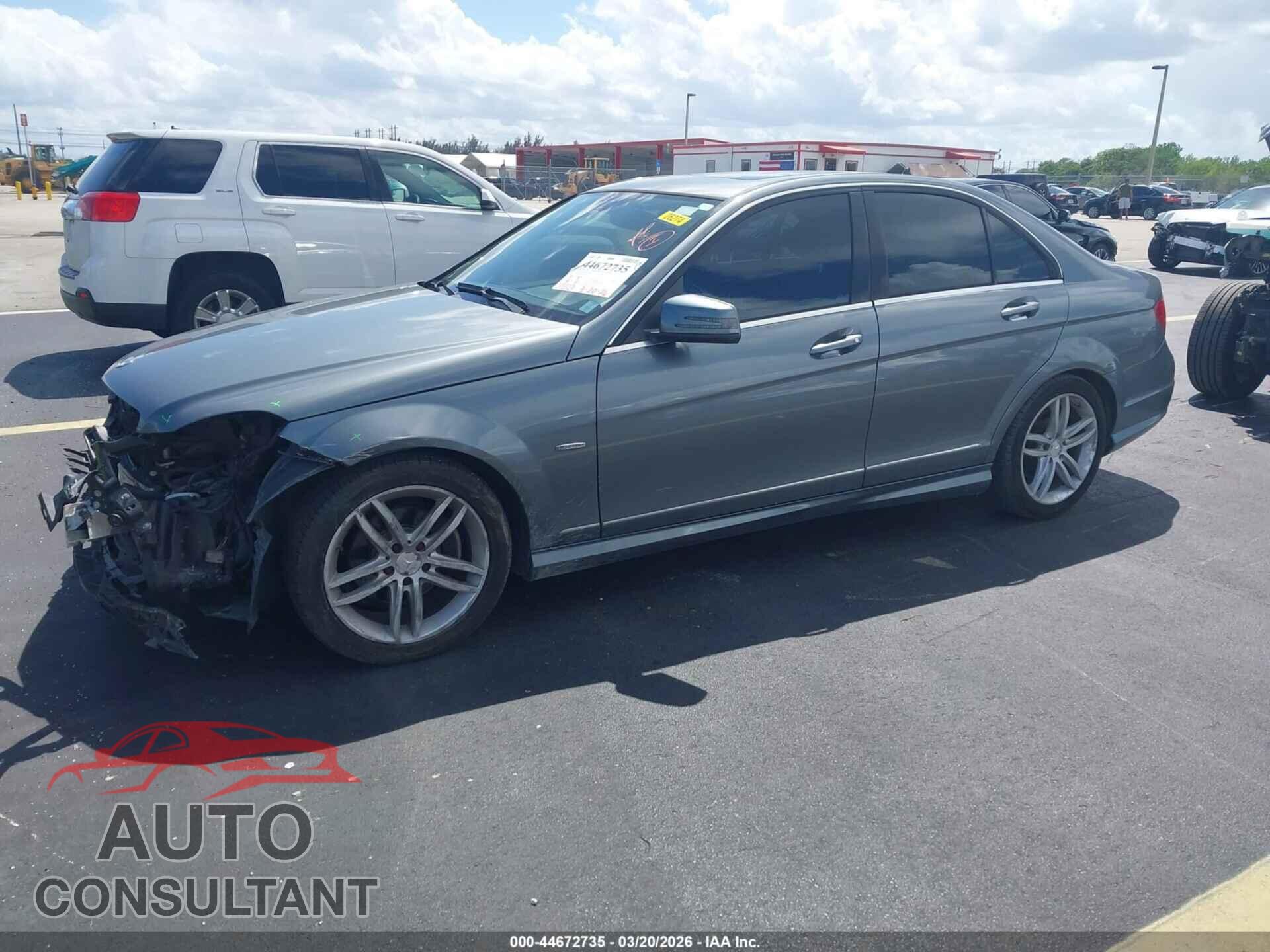 MERCEDES-BENZ C 250 2012 - WDDGF4HB1CA649725