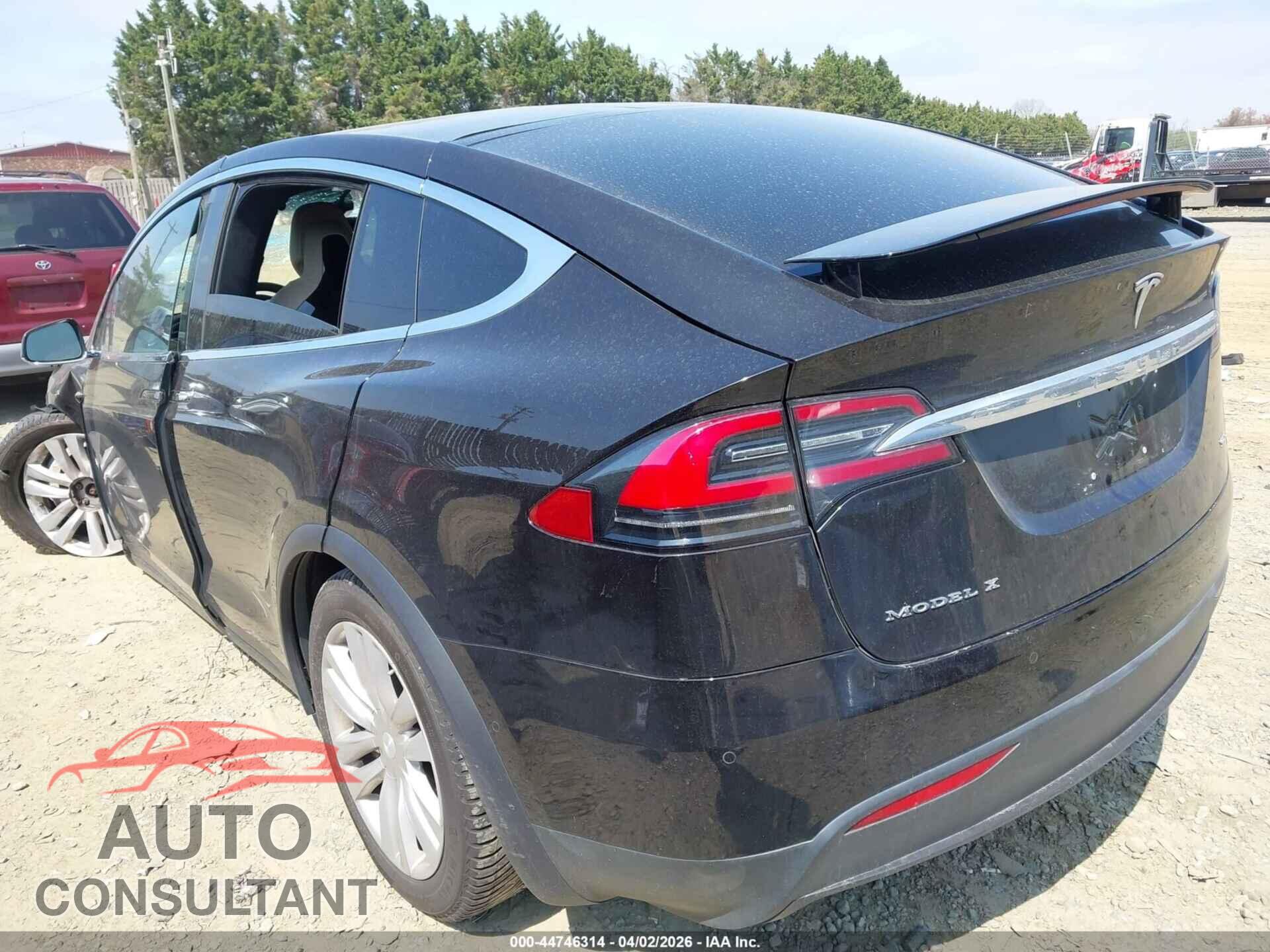 TESLA MODEL X 2016 - 5YJXCBE26GF030272