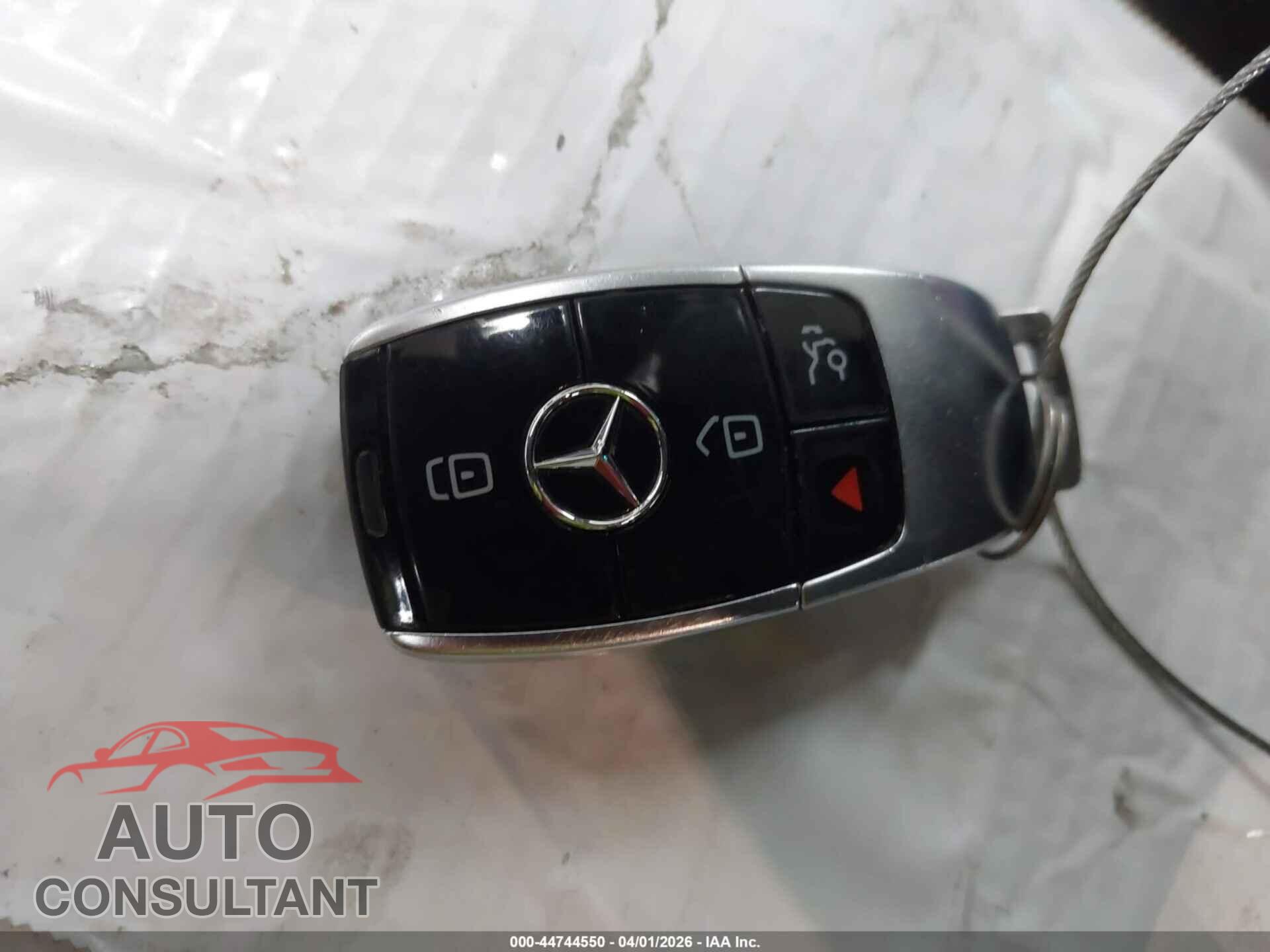 MERCEDES-BENZ E 300 2019 - WDDZF4JB2KA603239