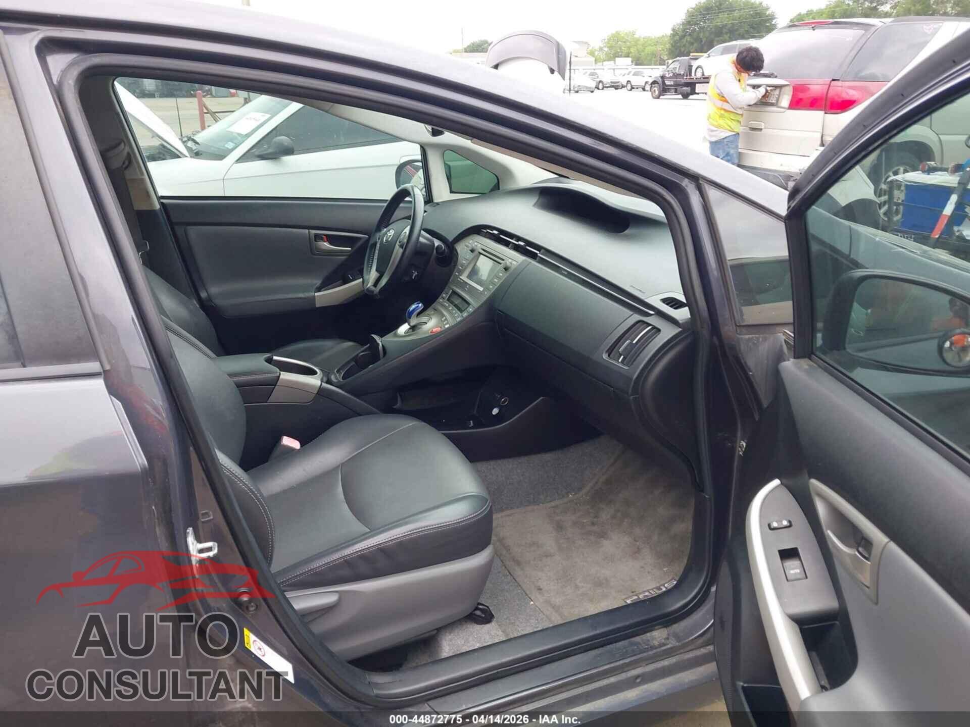 TOYOTA PRIUS 2013 - JTDKN3DU6D1630064
