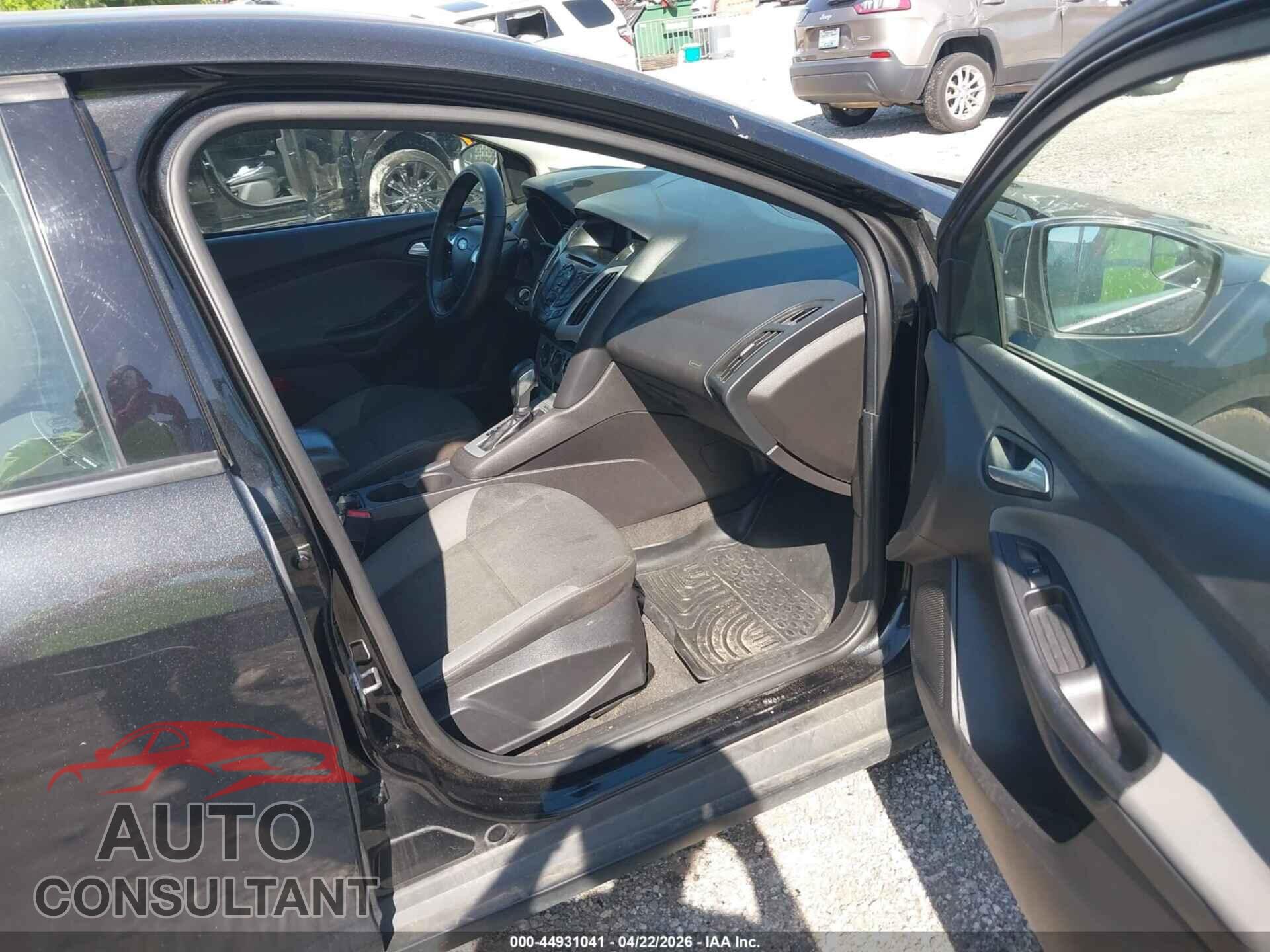 FORD FOCUS 2014 - 1FADP3K20EL211577