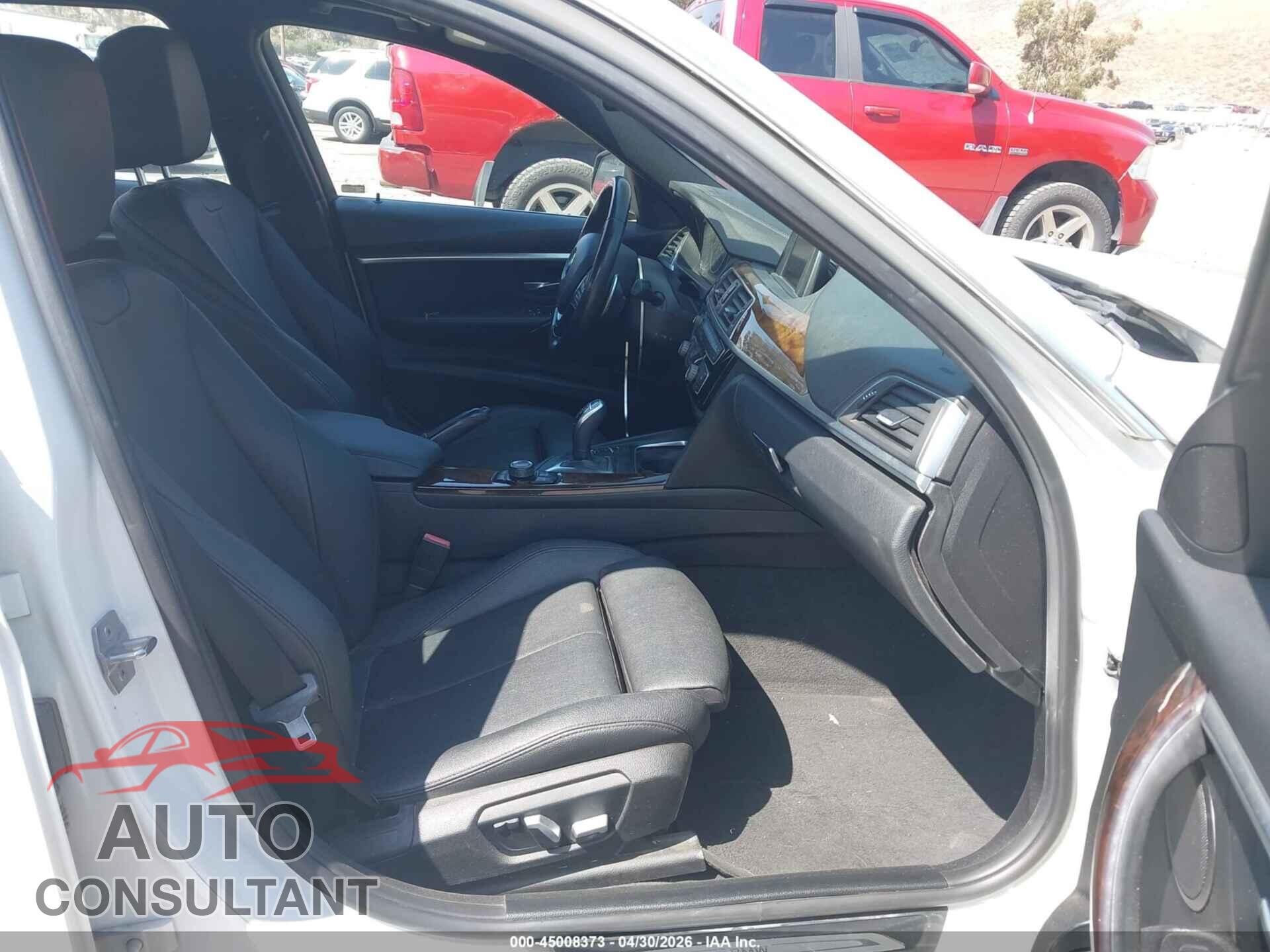 BMW 330I 2018 - WBA8B9C50JK677142