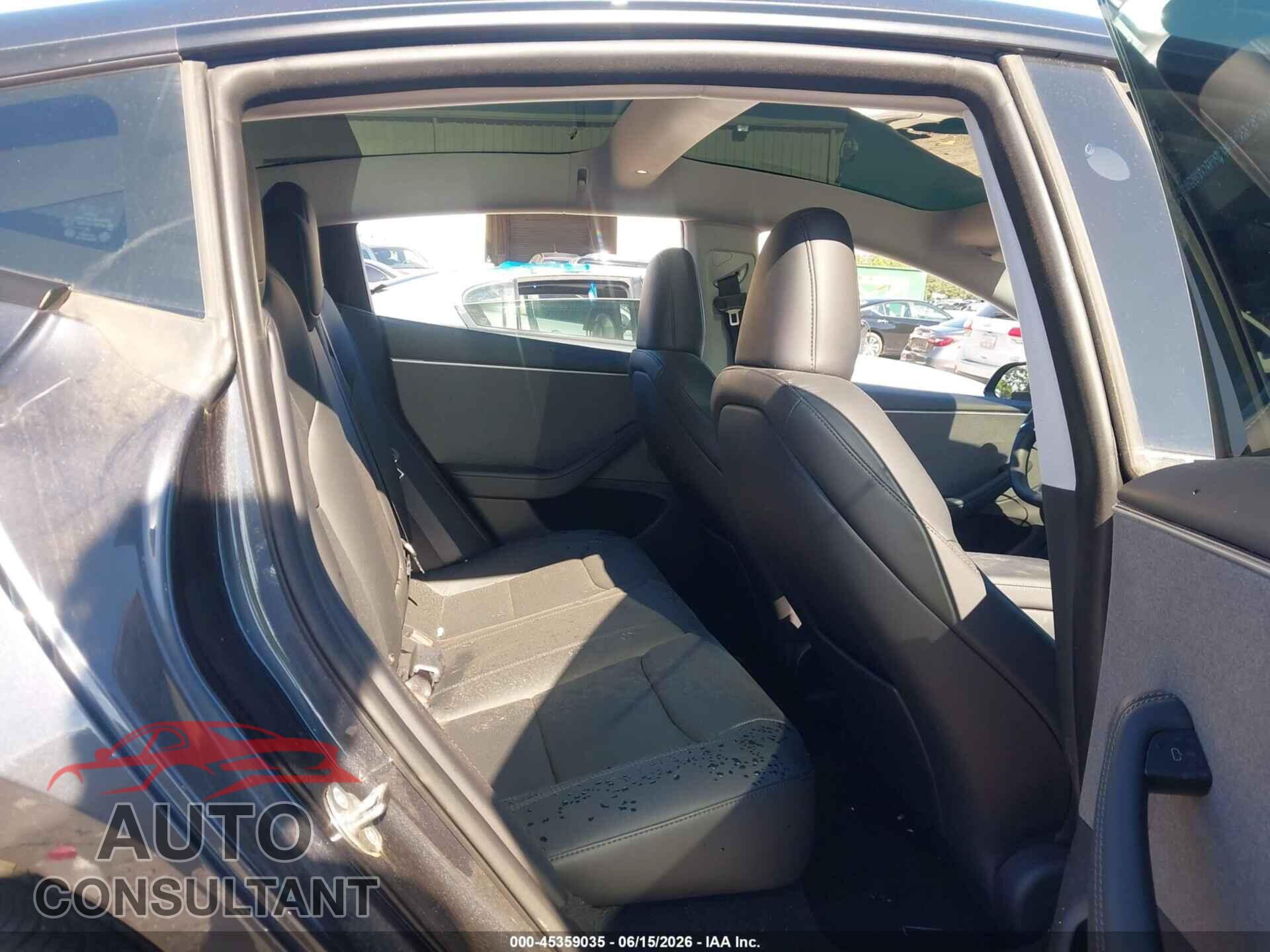TESLA MODEL 3 2024 - 5YJ3E1EA2RF767451