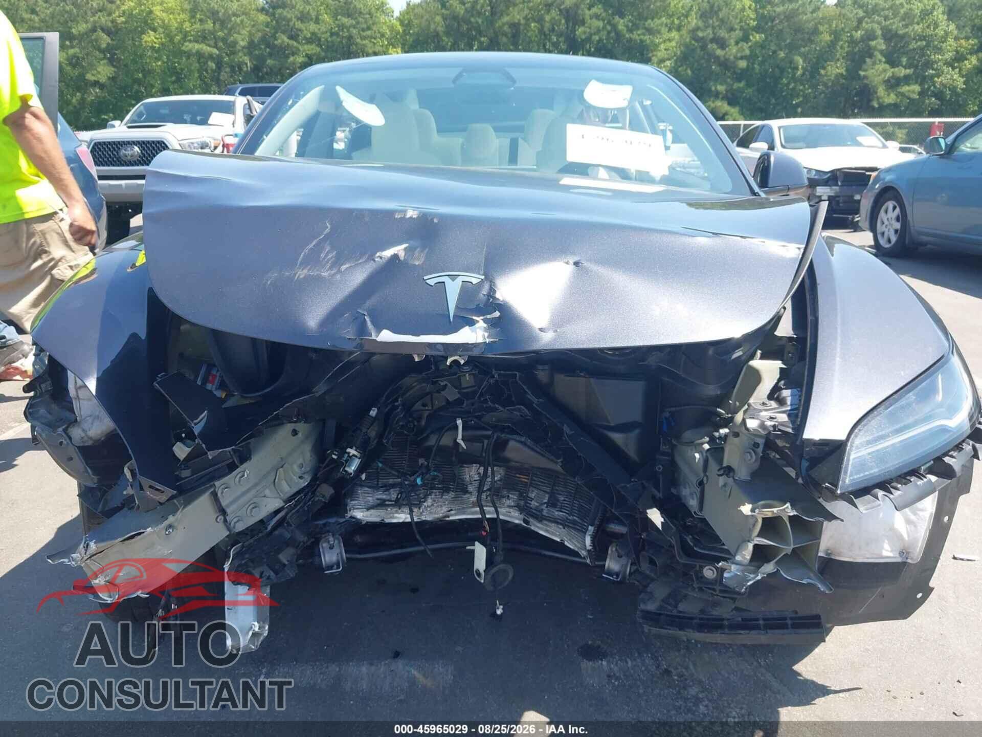 TESLA MODEL 3 2024 - 5YJ3E1EA5RF814391