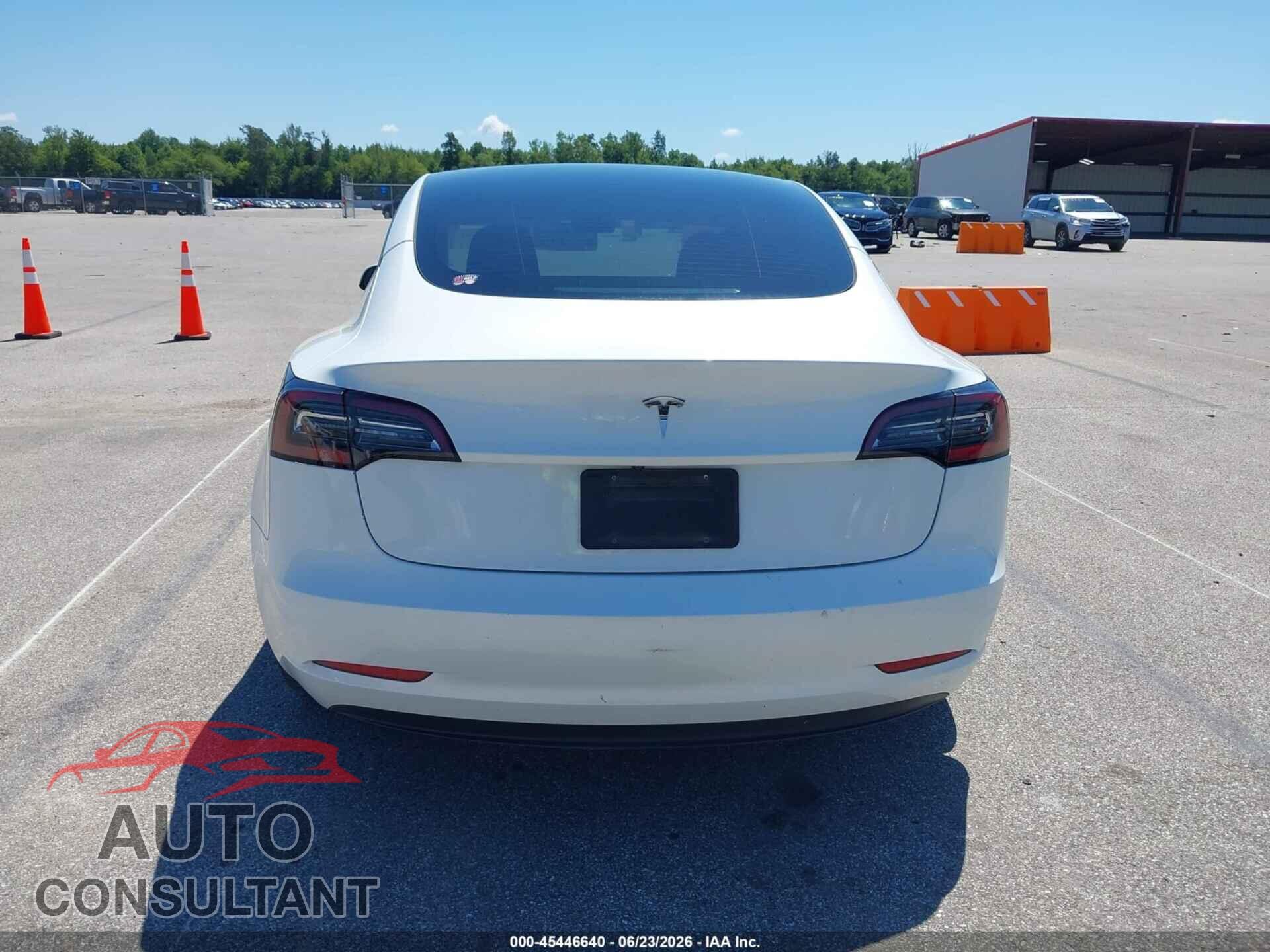 TESLA MODEL 3 2023 - 5YJ3E1EAXPF576552