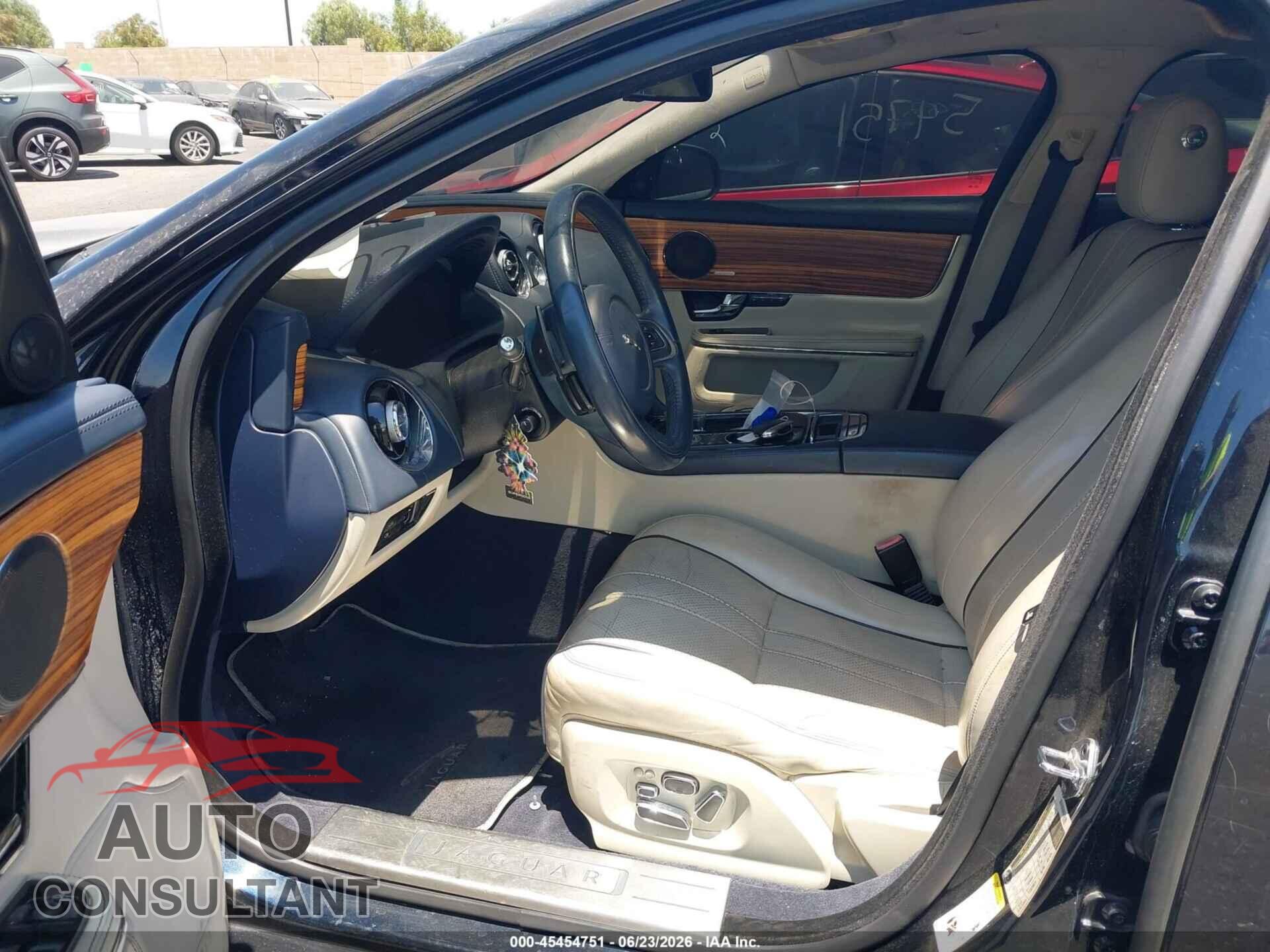 JAGUAR XJ 2011 - SAJWA2GE3BMV00686