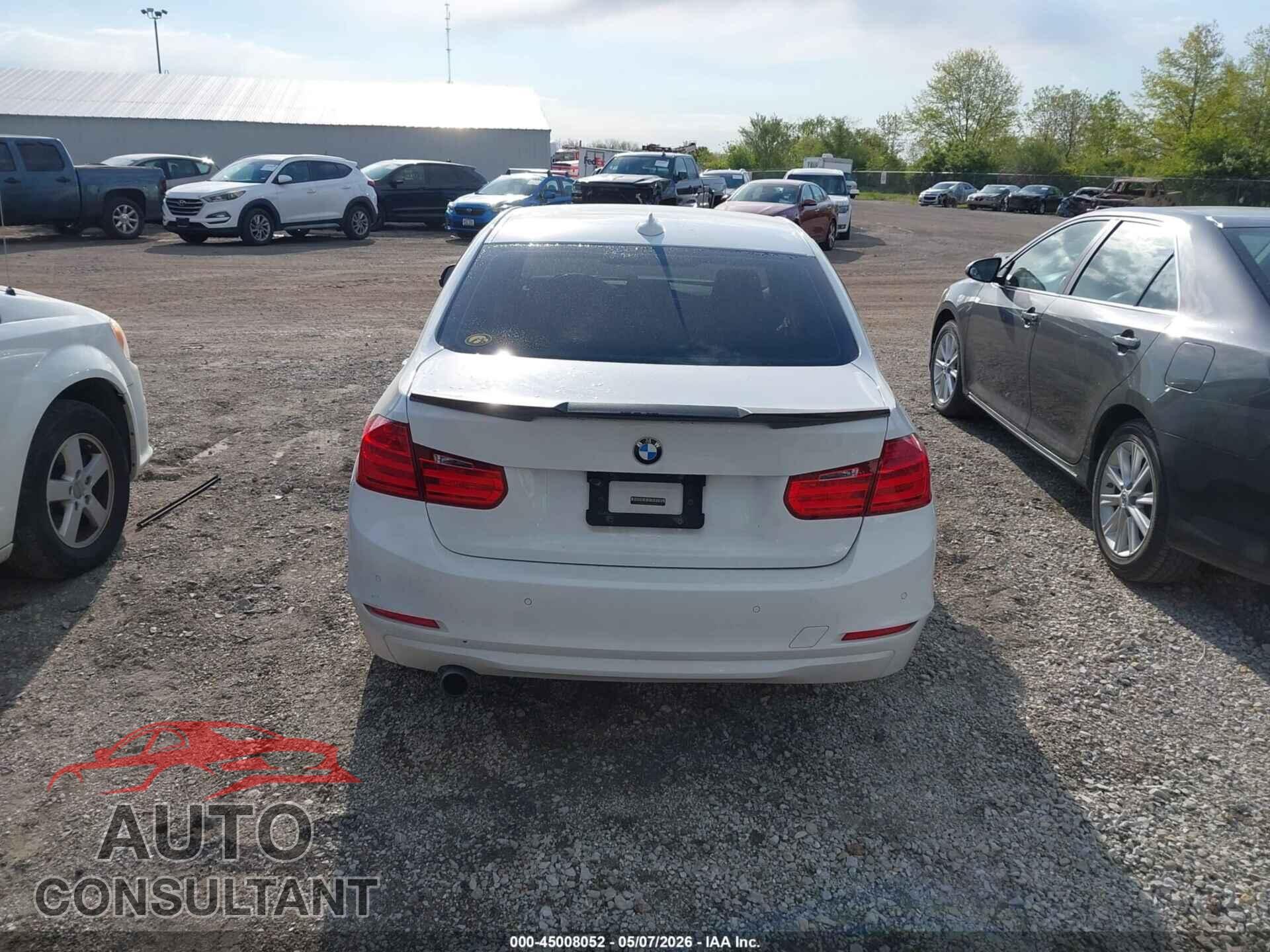 BMW 320I 2015 - WBA3C3G54FNT53678
