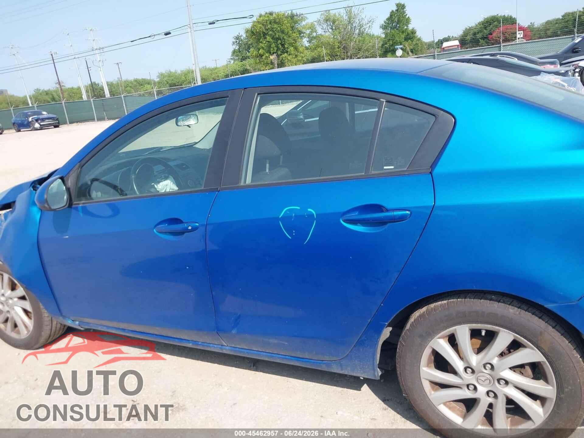 MAZDA MAZDA3 2012 - JM1BL1V78C1695466