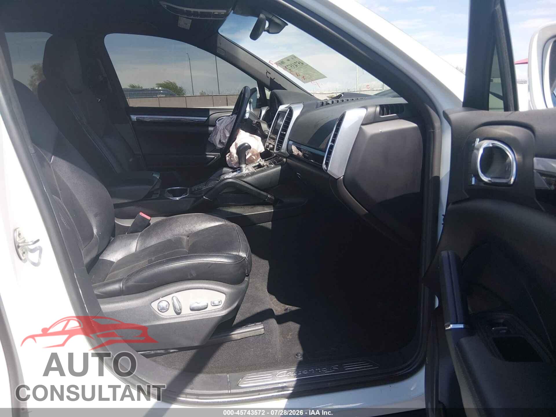 PORSCHE CAYENNE 2016 - WP1AA2A22GKA10118