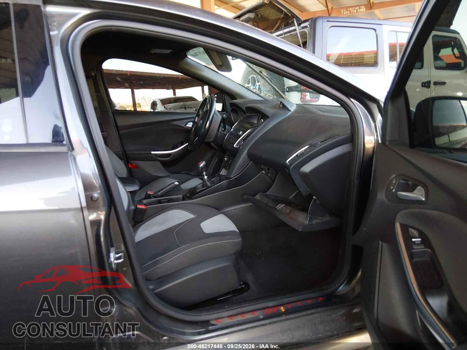 FORD FOCUS ST 2018 - 1FADP3L93JL322842