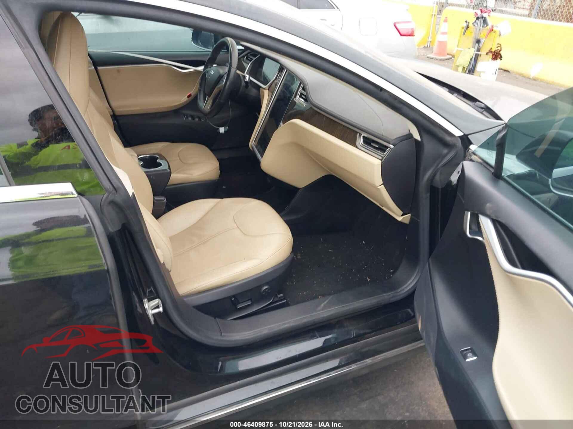 TESLA MODEL S 2013 - 5YJSA1CN1DFP09921
