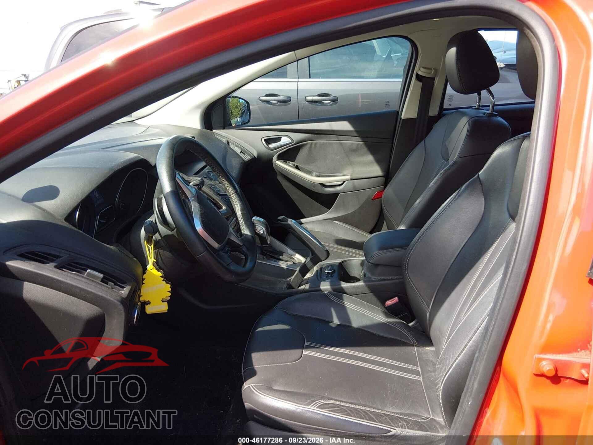 FORD FOCUS 2012 - 1FAHP3H27CL230584