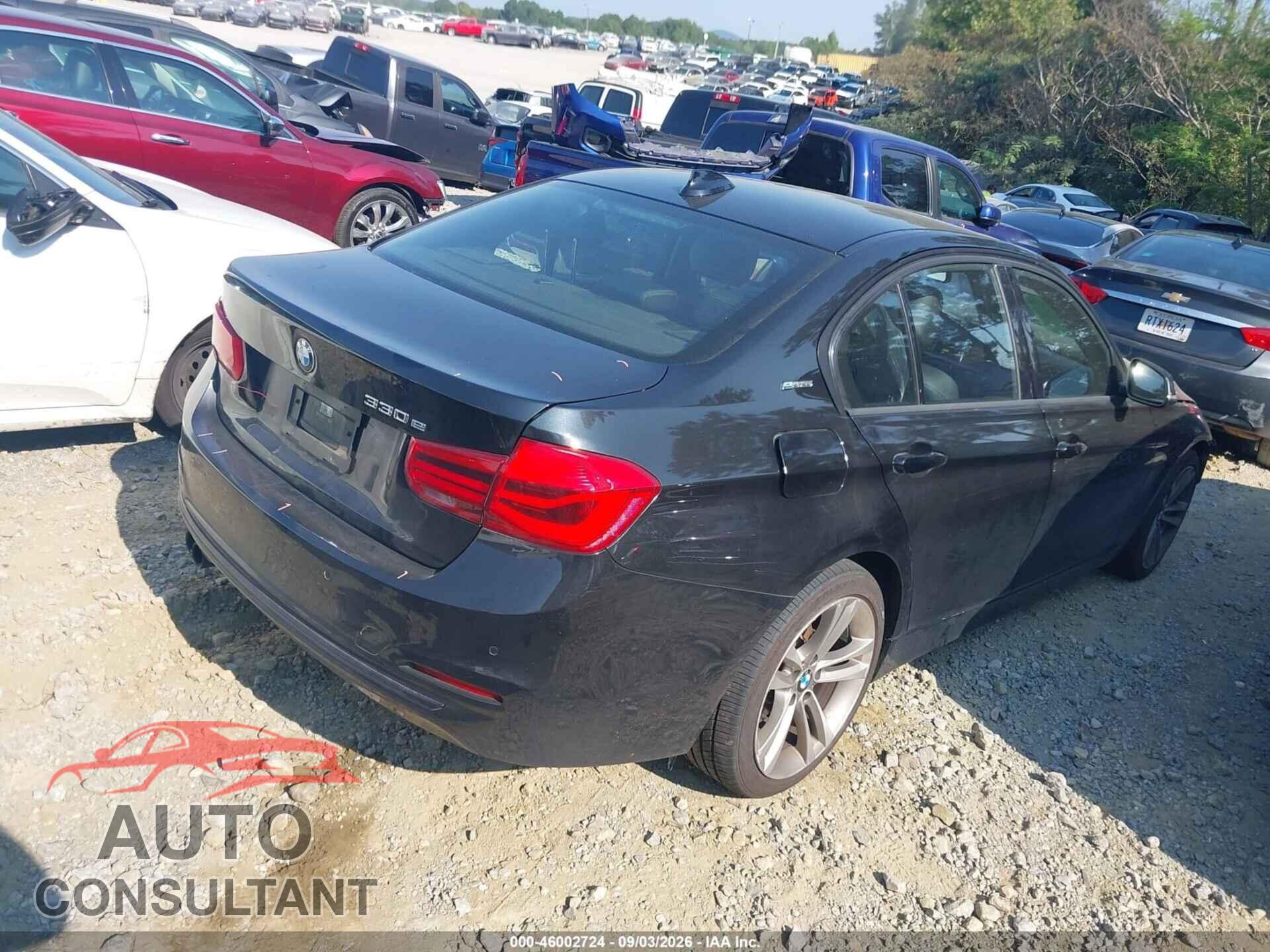 BMW 330E 2016 - WBA8E1C50GK479548