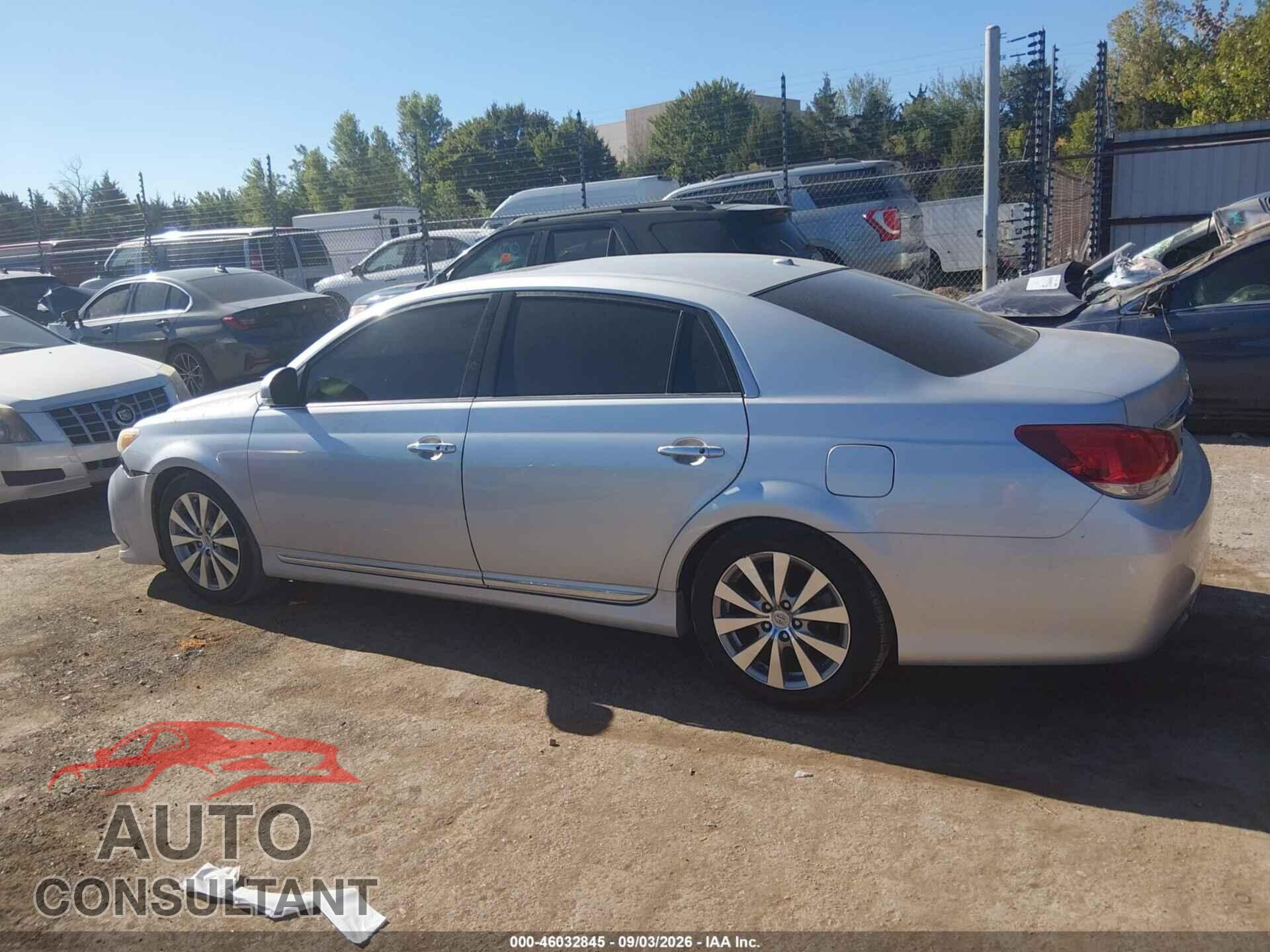 TOYOTA AVALON 2011 - 4T1BK3DB8BU378400