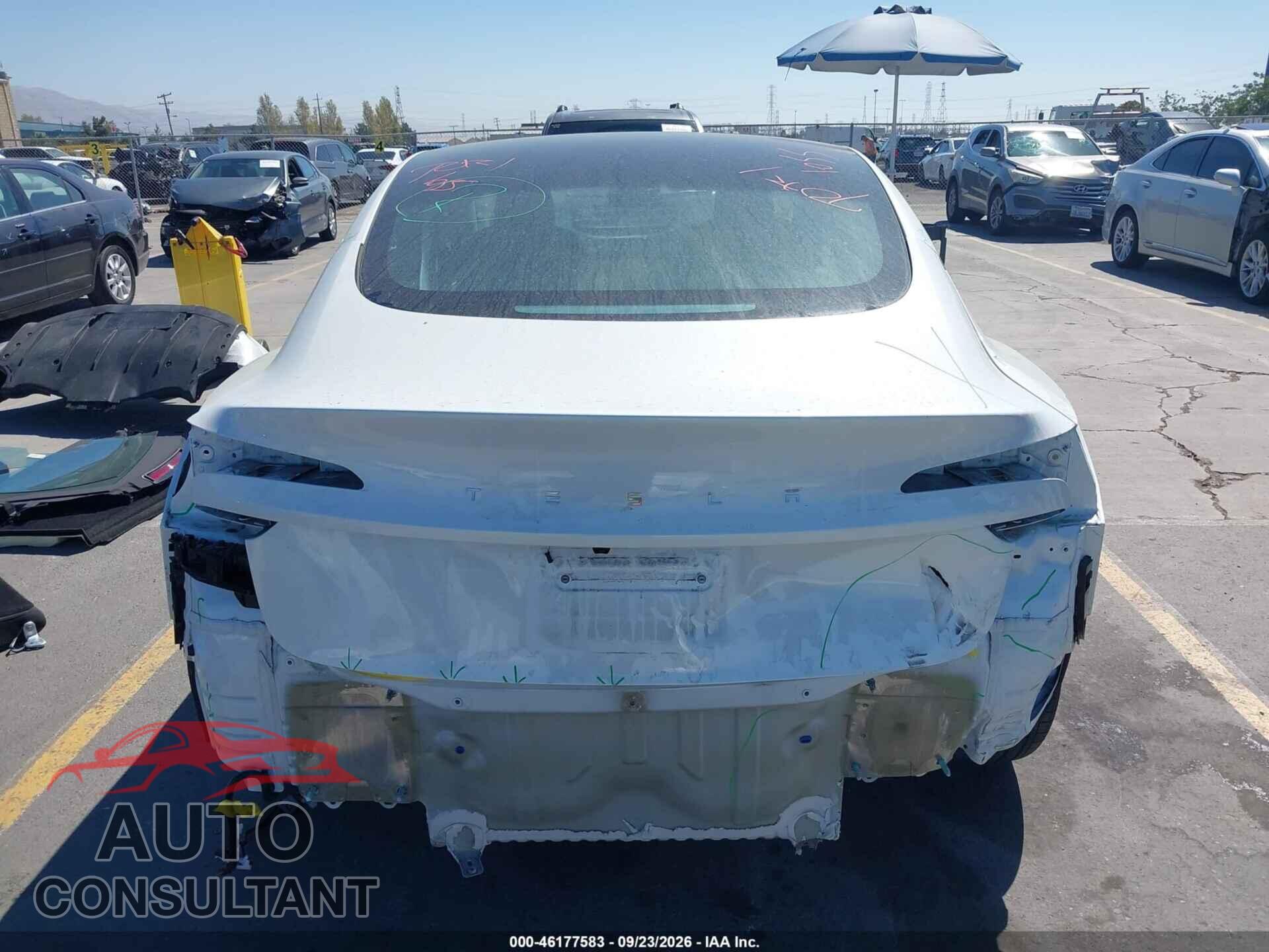 TESLA MODEL 3 2025 - 5YJ3E1EA2SF961225