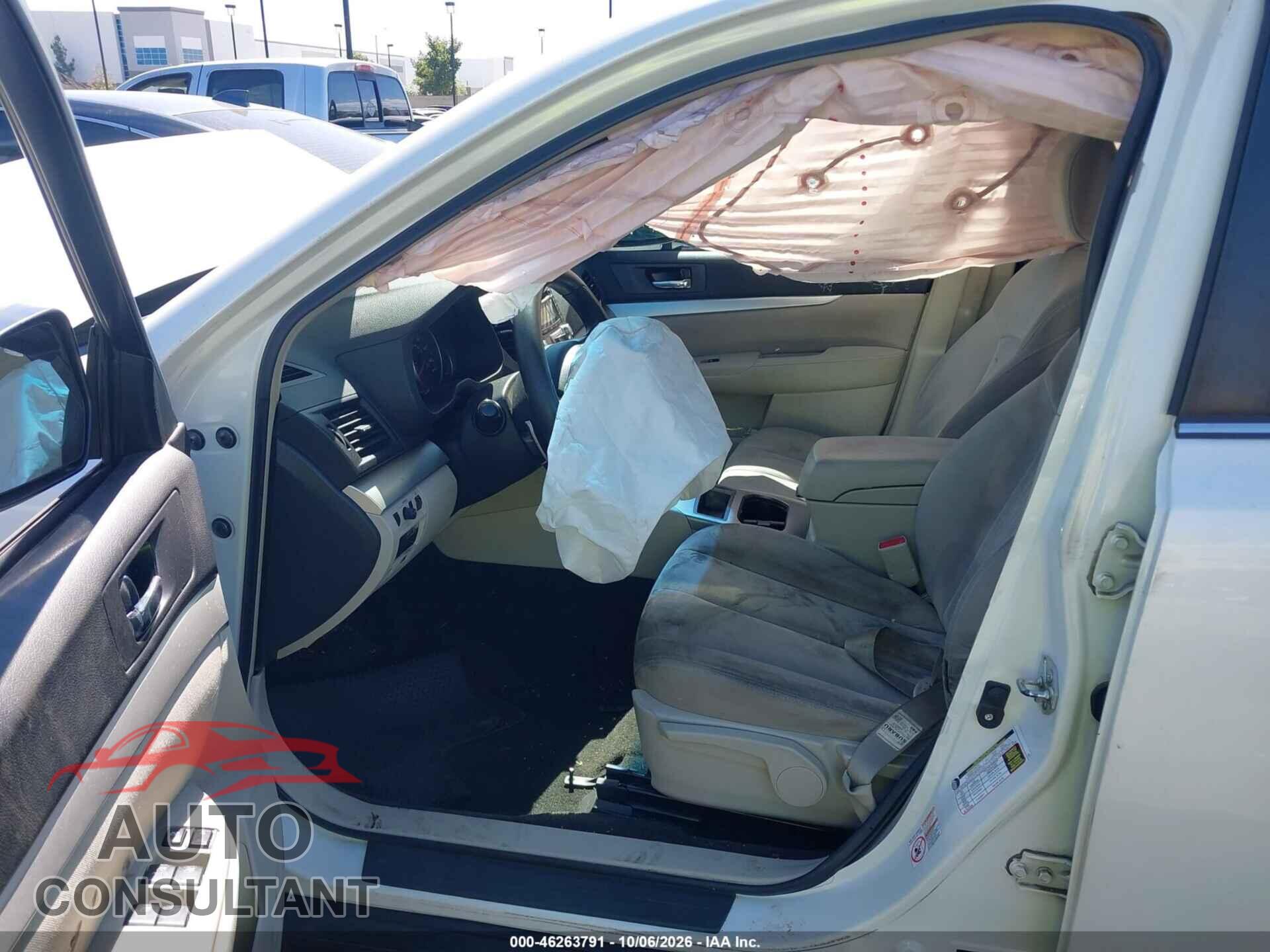 SUBARU OUTBACK 2013 - 4S4BRBAC8D3267549