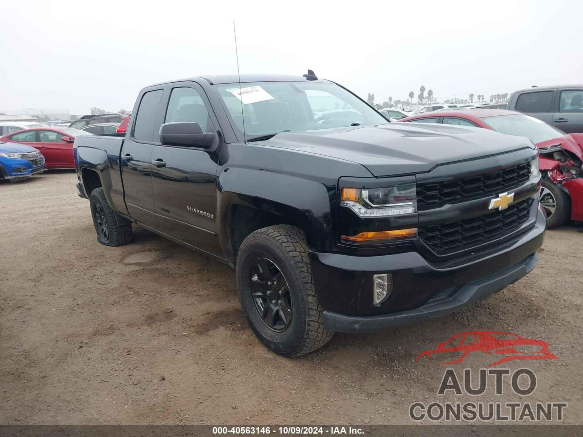 CHEVROLET SILVERADO 1500 2018 - 1GCVKREC2JZ374212