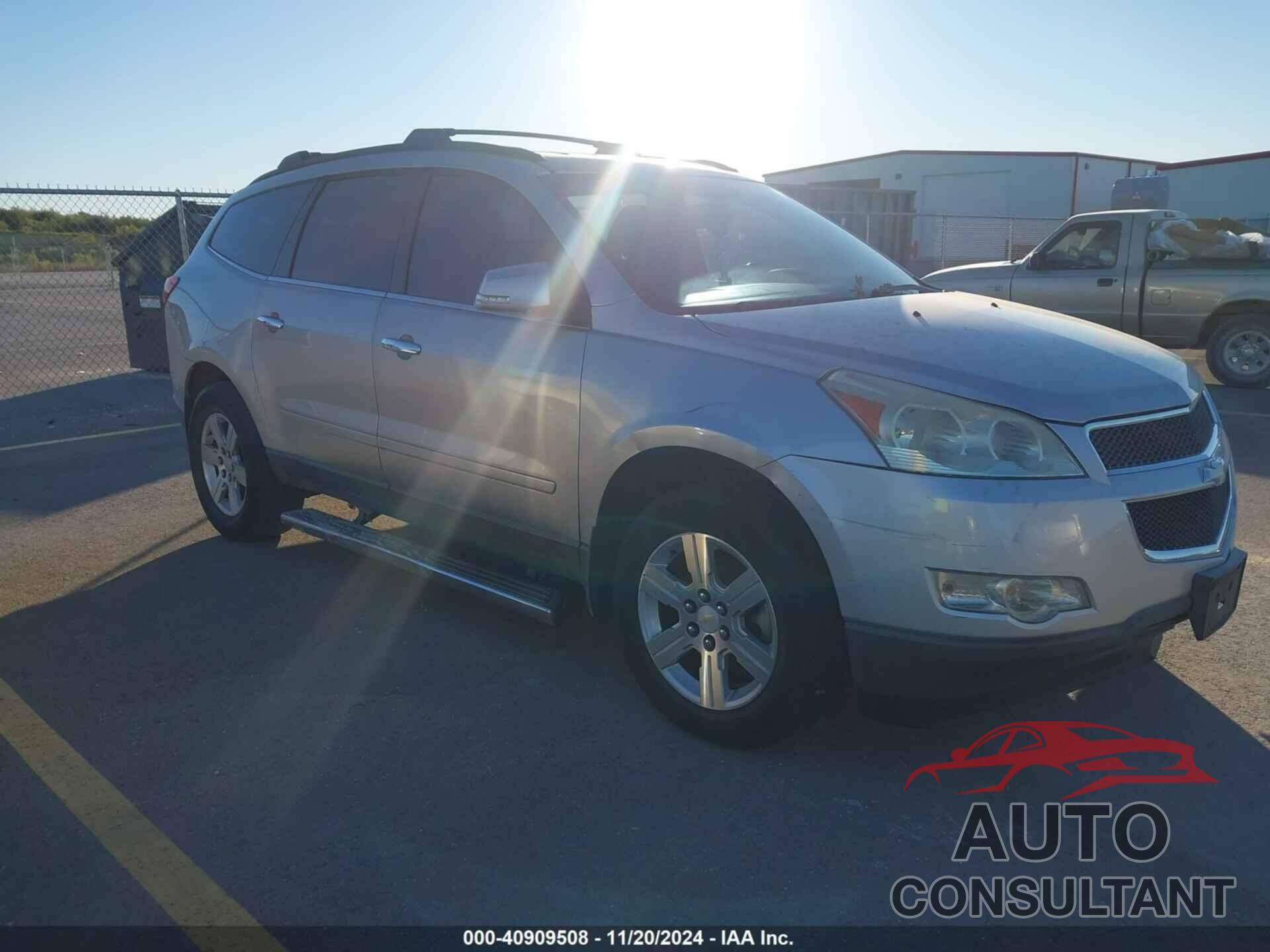 CHEVROLET TRAVERSE 2011 - 1GNKRGED2BJ142521
