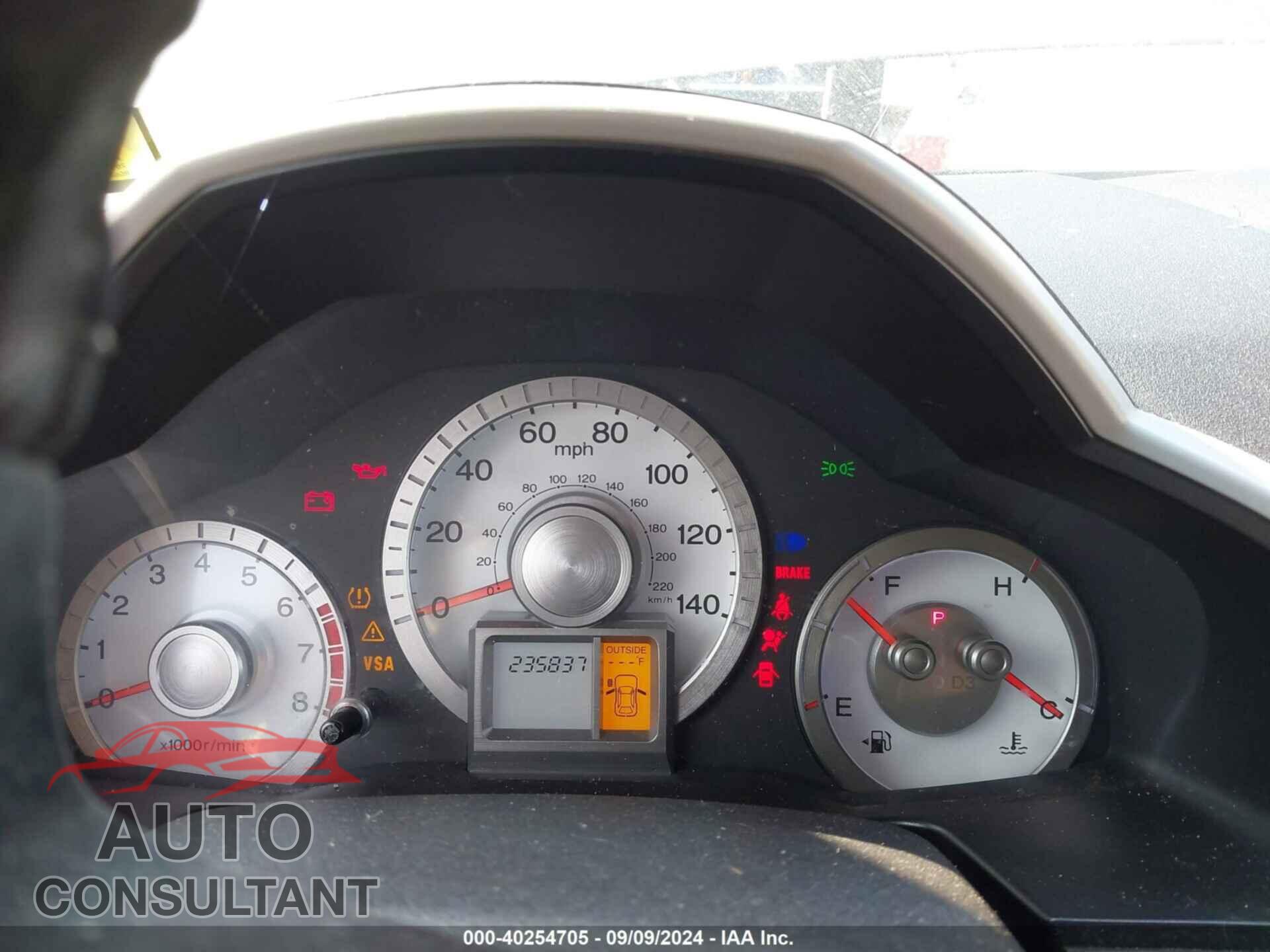 HONDA PILOT 2011 - 5FNYF4H50BB066352