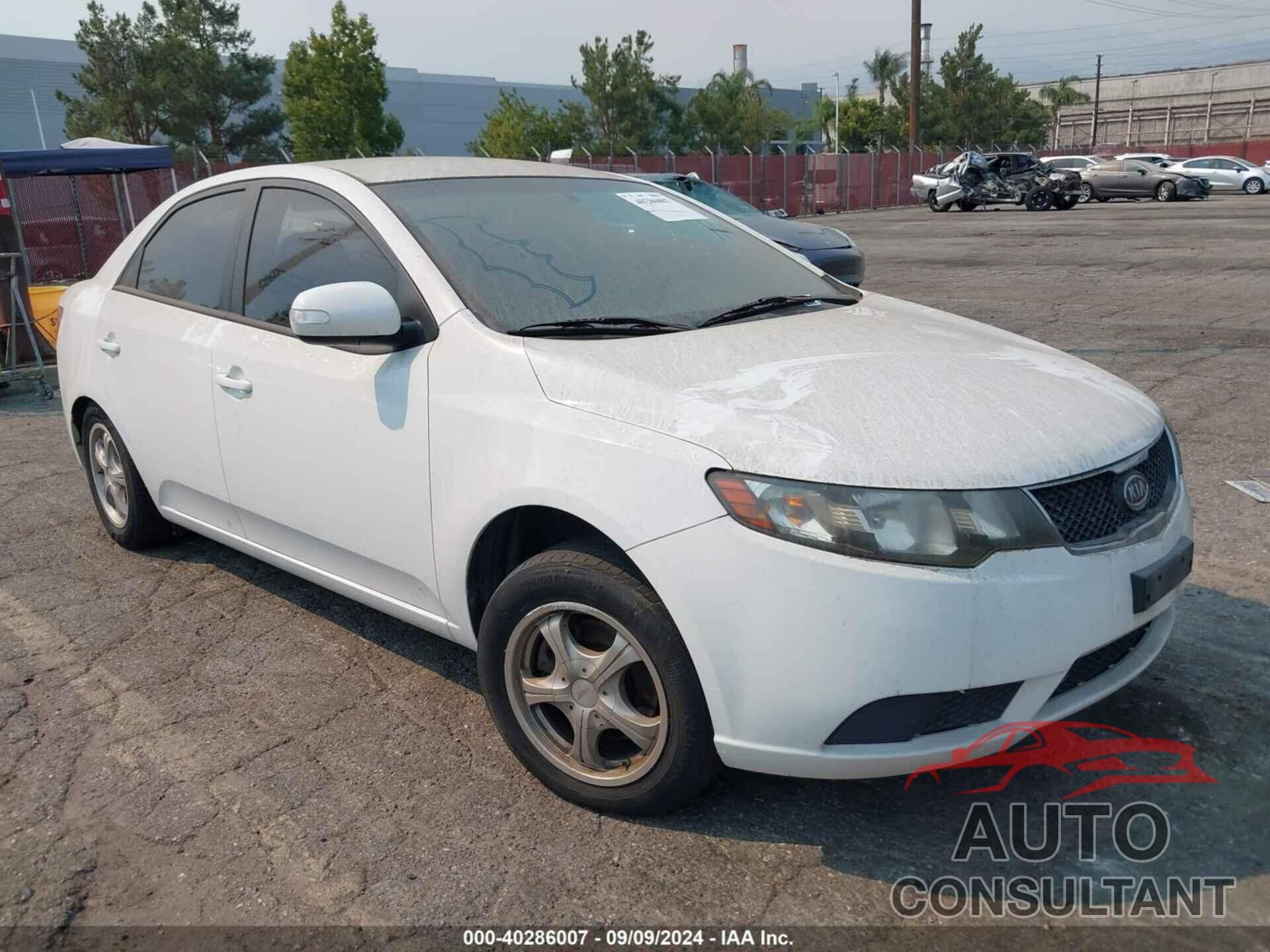 KIA FORTE 2010 - KNAFU4A24A5227571