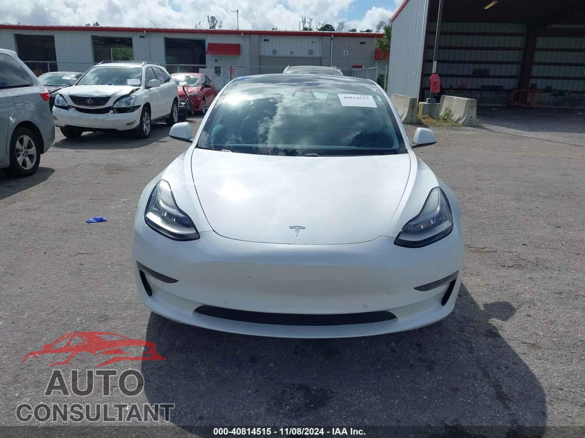 TESLA MODEL 3 2021 - 5YJ3E1EA8MF852111