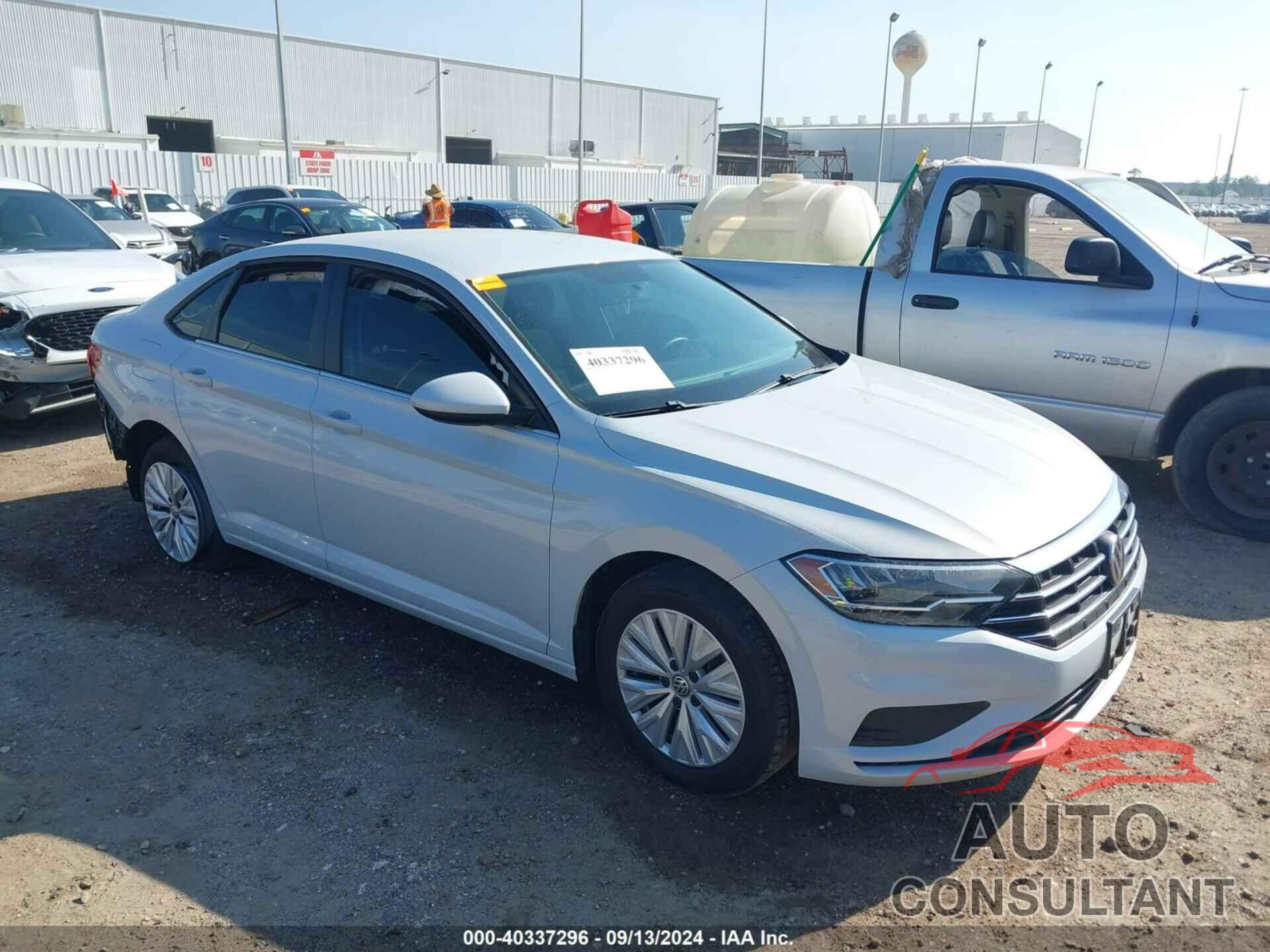 VOLKSWAGEN JETTA 2019 - 3VWC57BU2KM130771