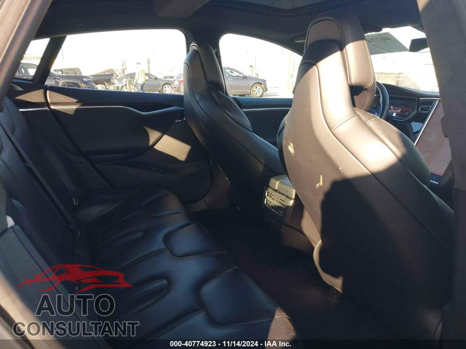 TESLA MODEL S 2017 - 5YJSA1E17HF184444