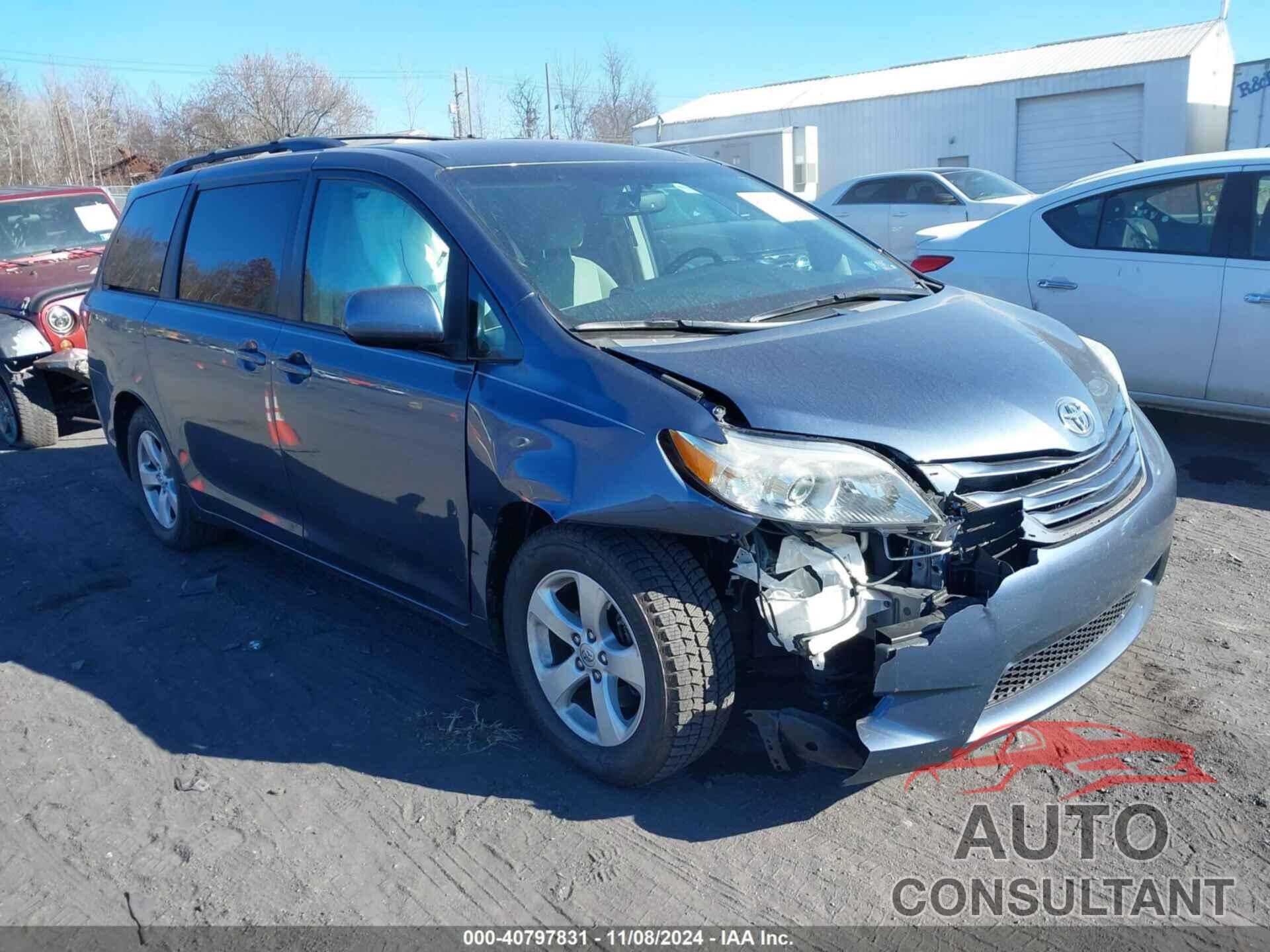 TOYOTA SIENNA 2017 - 5TDKZ3DC0HS789957