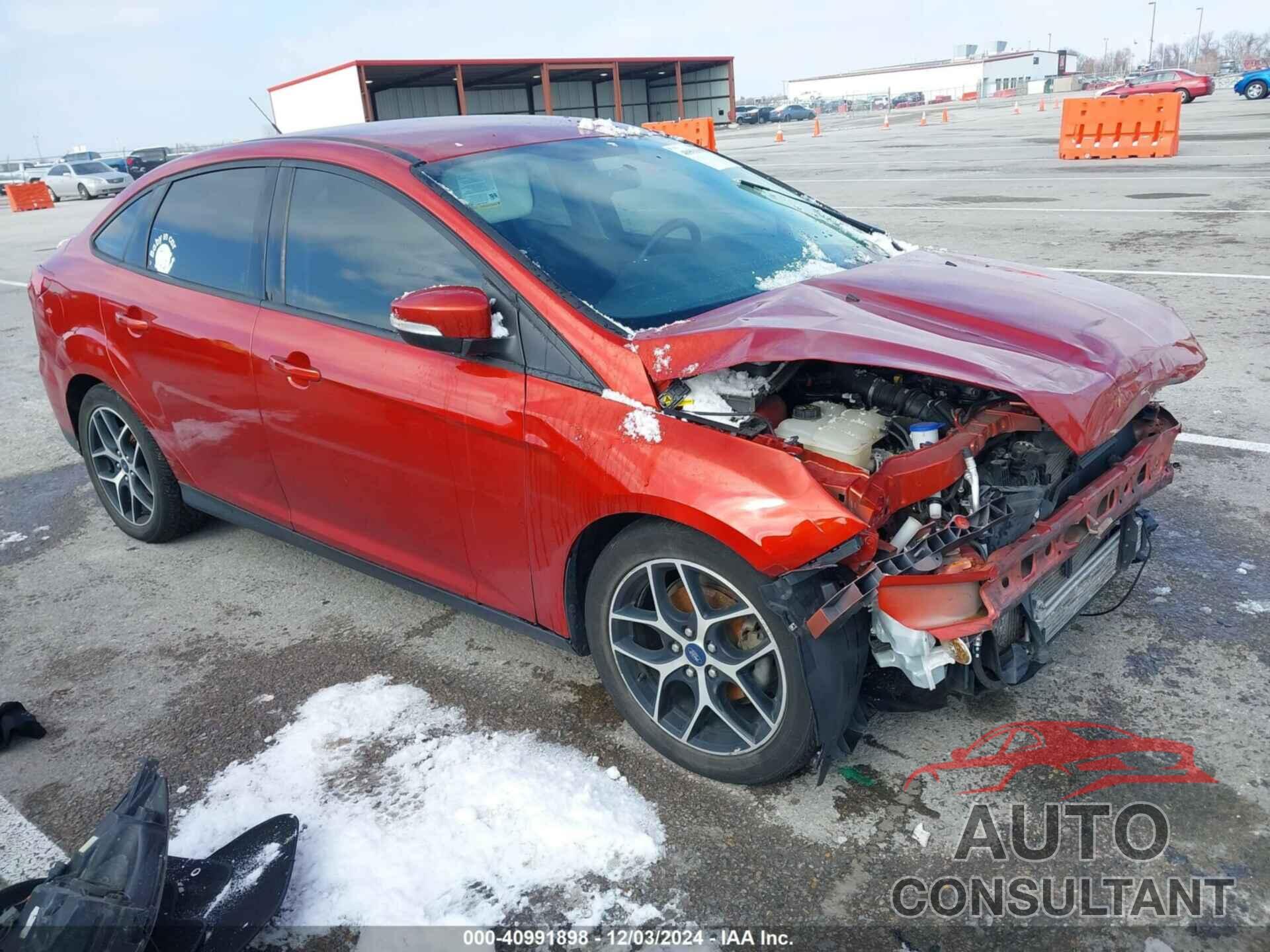 FORD FOCUS 2018 - 1FADP3FE6JL321998