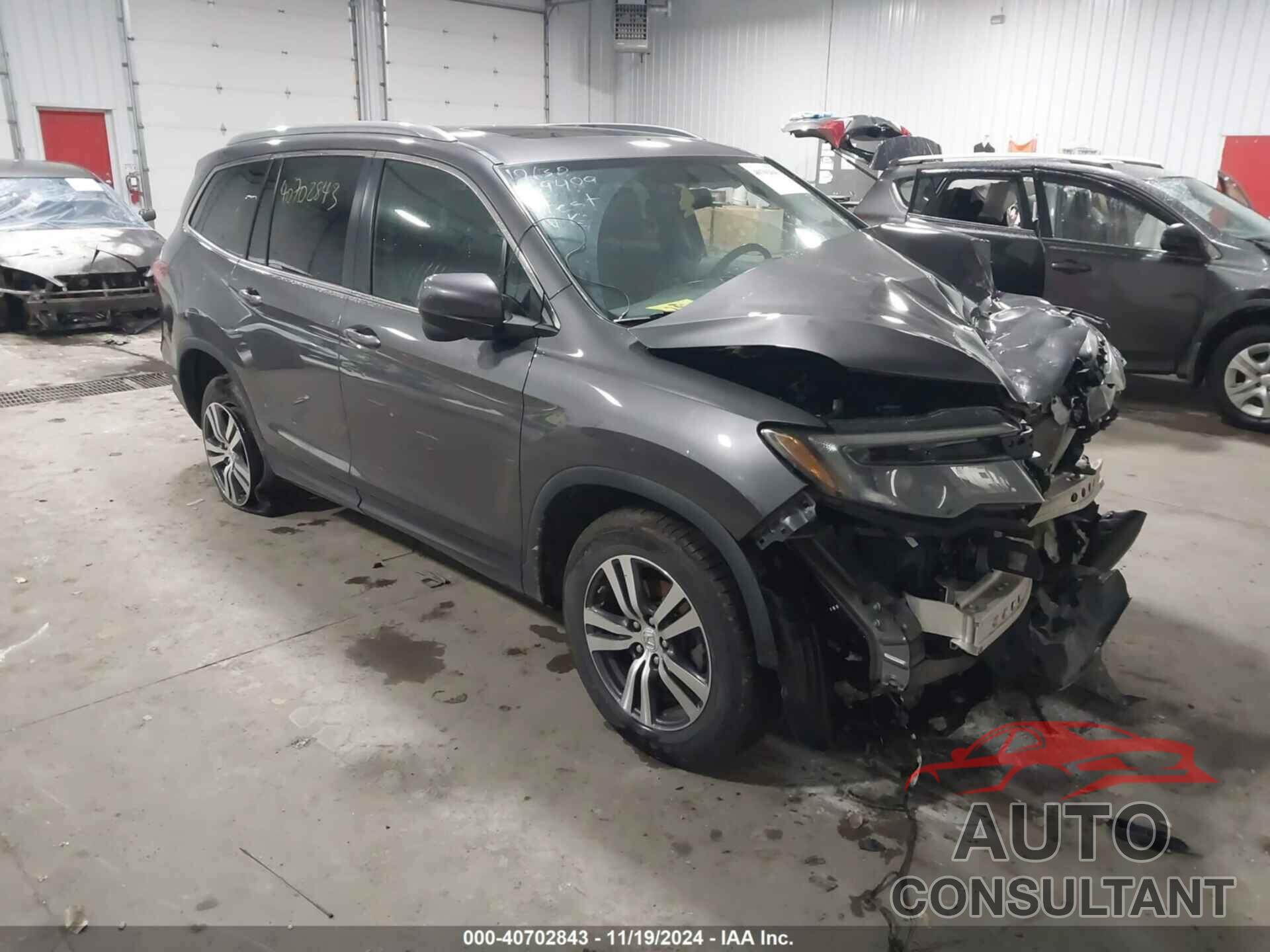 HONDA PILOT 2017 - 5FNYF6H51HB080796