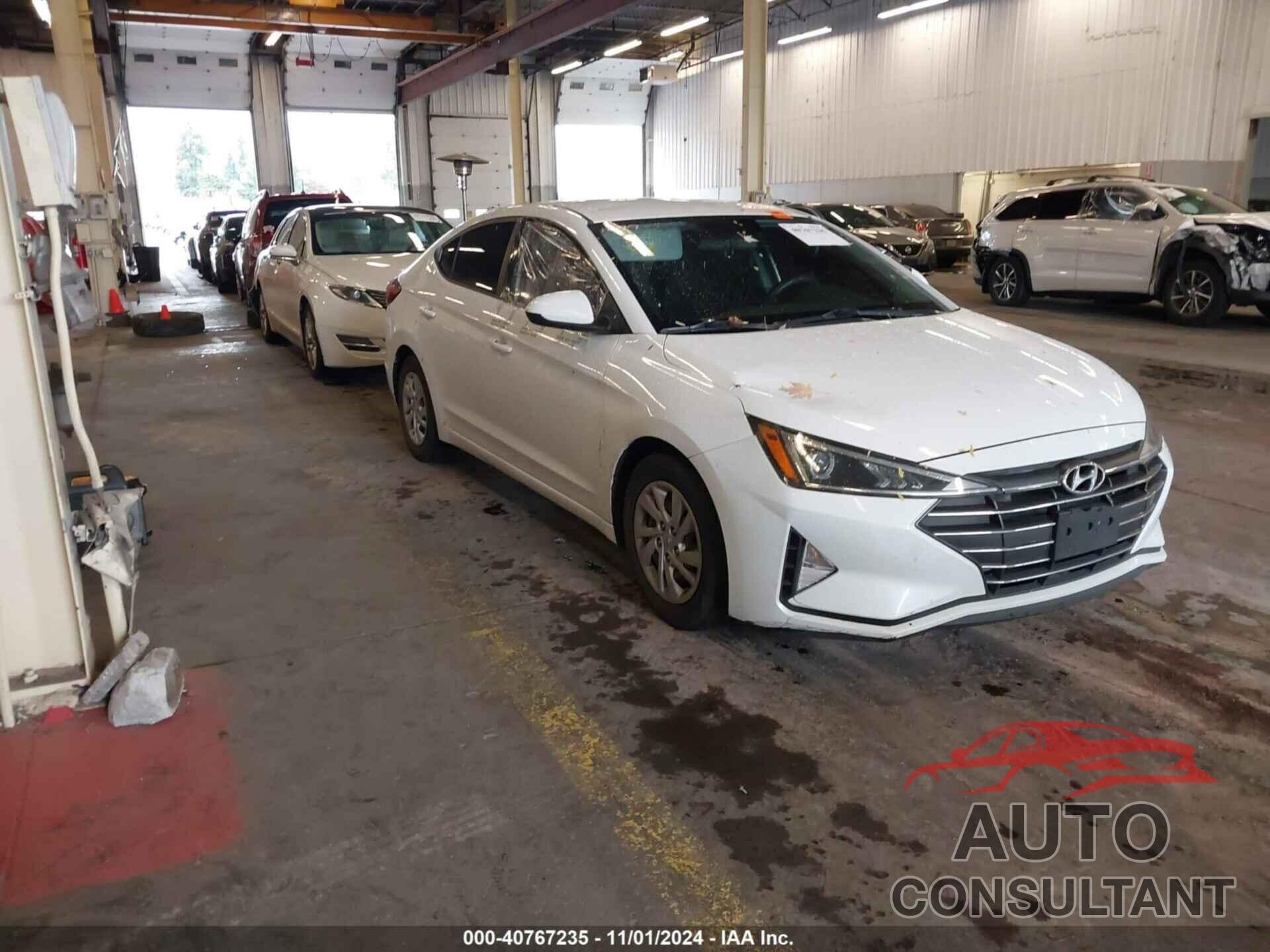 HYUNDAI ELANTRA 2019 - 5NPD74LF2KH496073