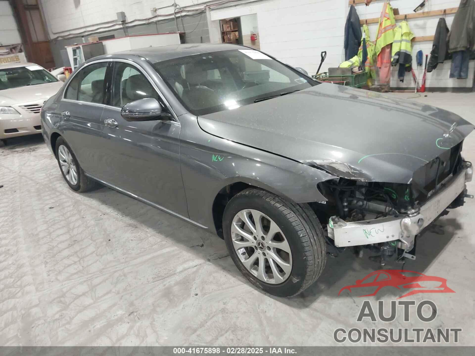MERCEDES-BENZ E 300 2017 - WDDZF4KB2HA241243