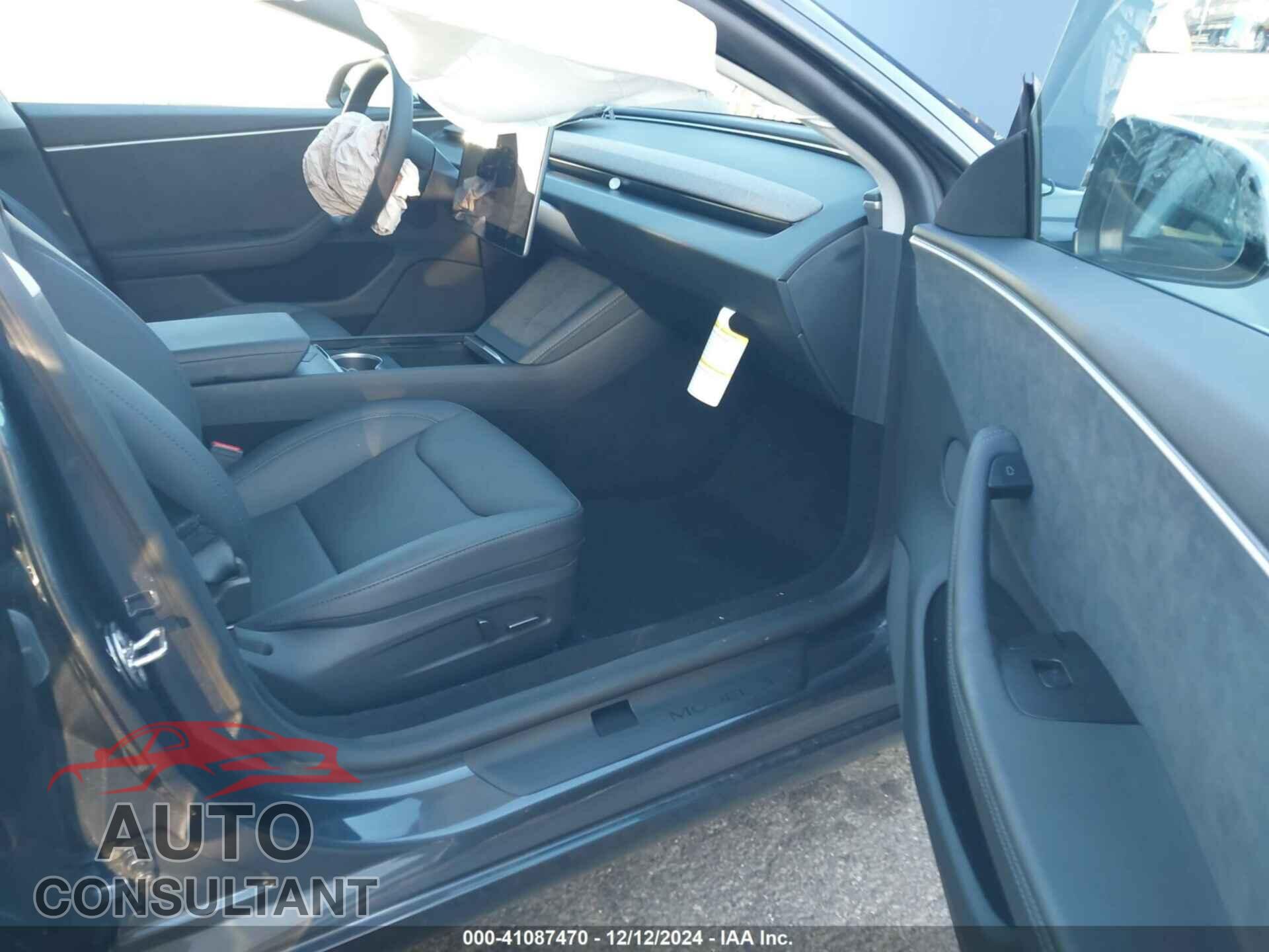 TESLA MODEL 3 2024 - 5YJ3E1EB8RF788376