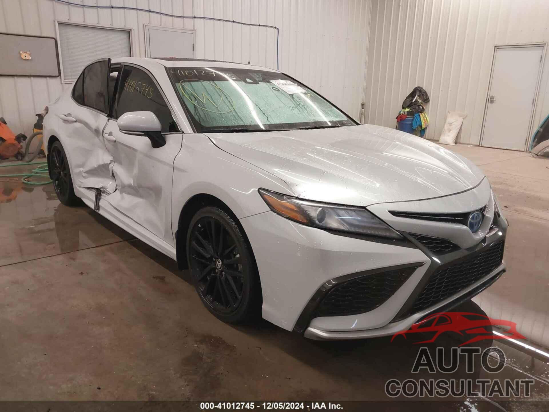 TOYOTA CAMRY HYBRID 2024 - 4T1K31AKXRU076235