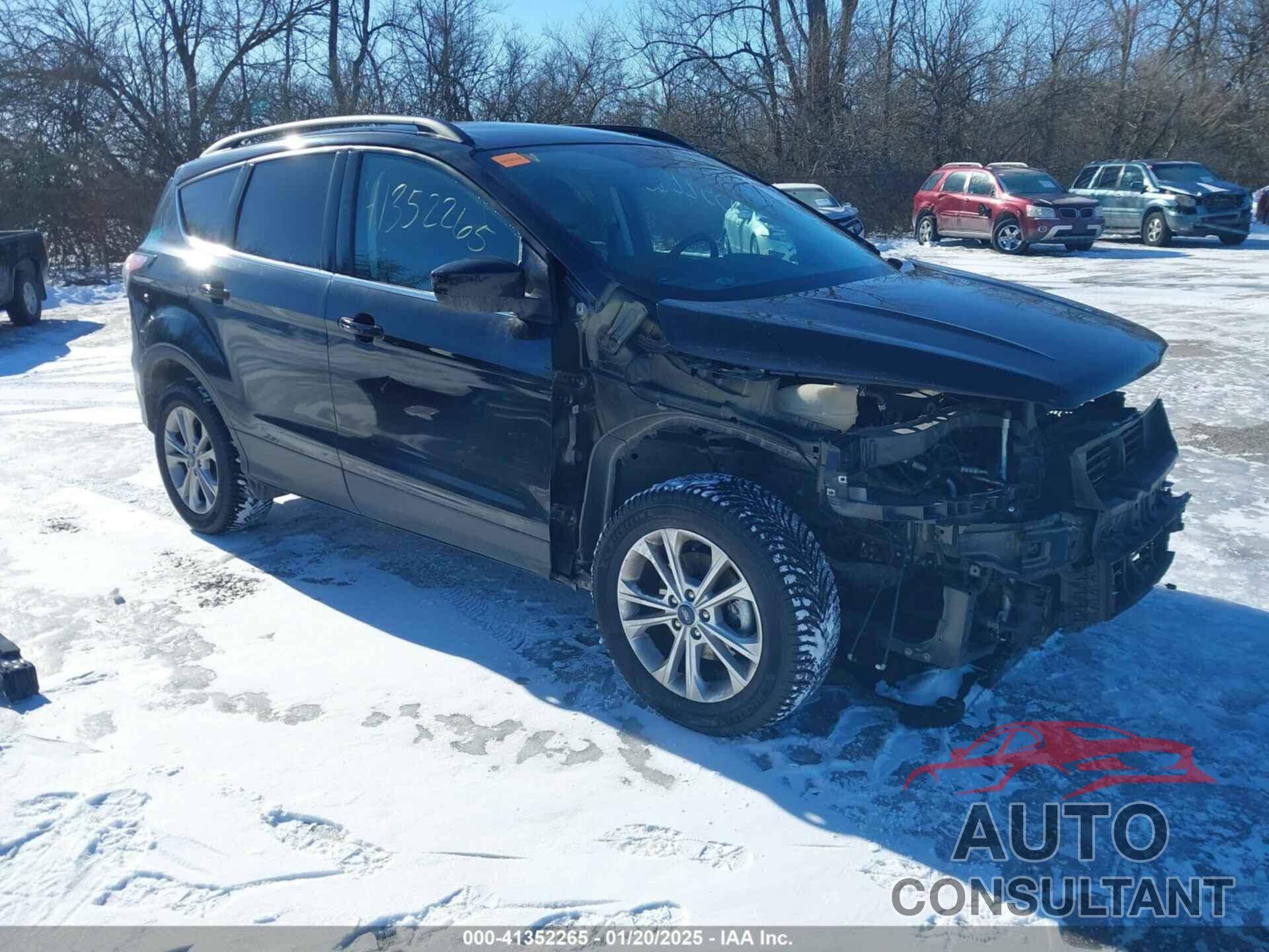 FORD ESCAPE 2017 - 1FMCU0GD0HUB40298