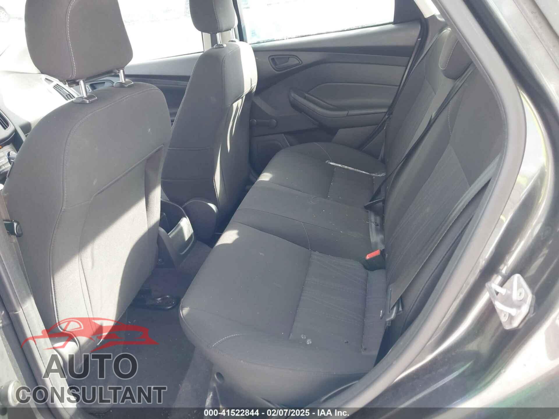 FORD FOCUS 2016 - 1FADP3E24GL393007