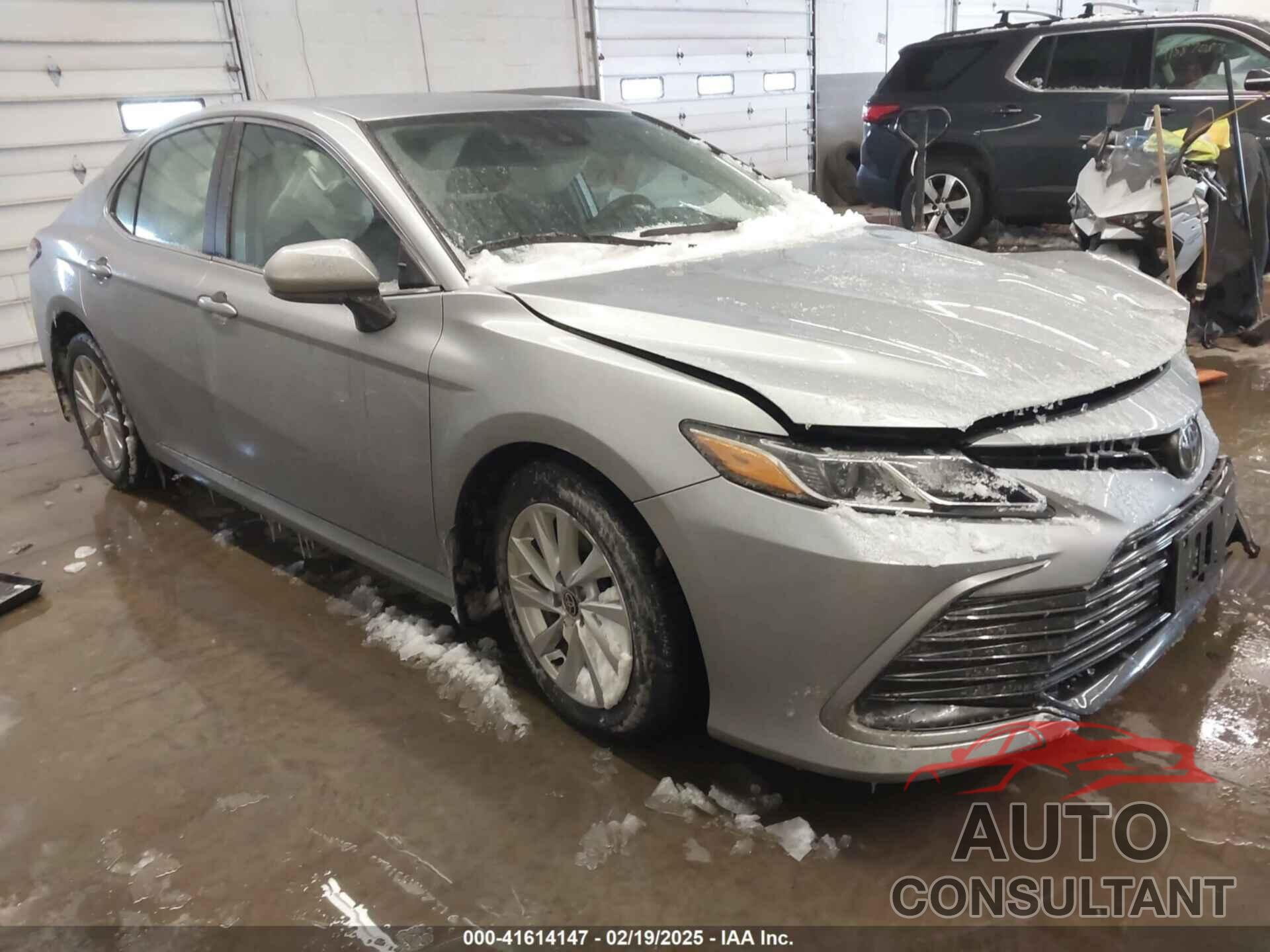 TOYOTA CAMRY 2023 - 4T1C11AK7PU834023