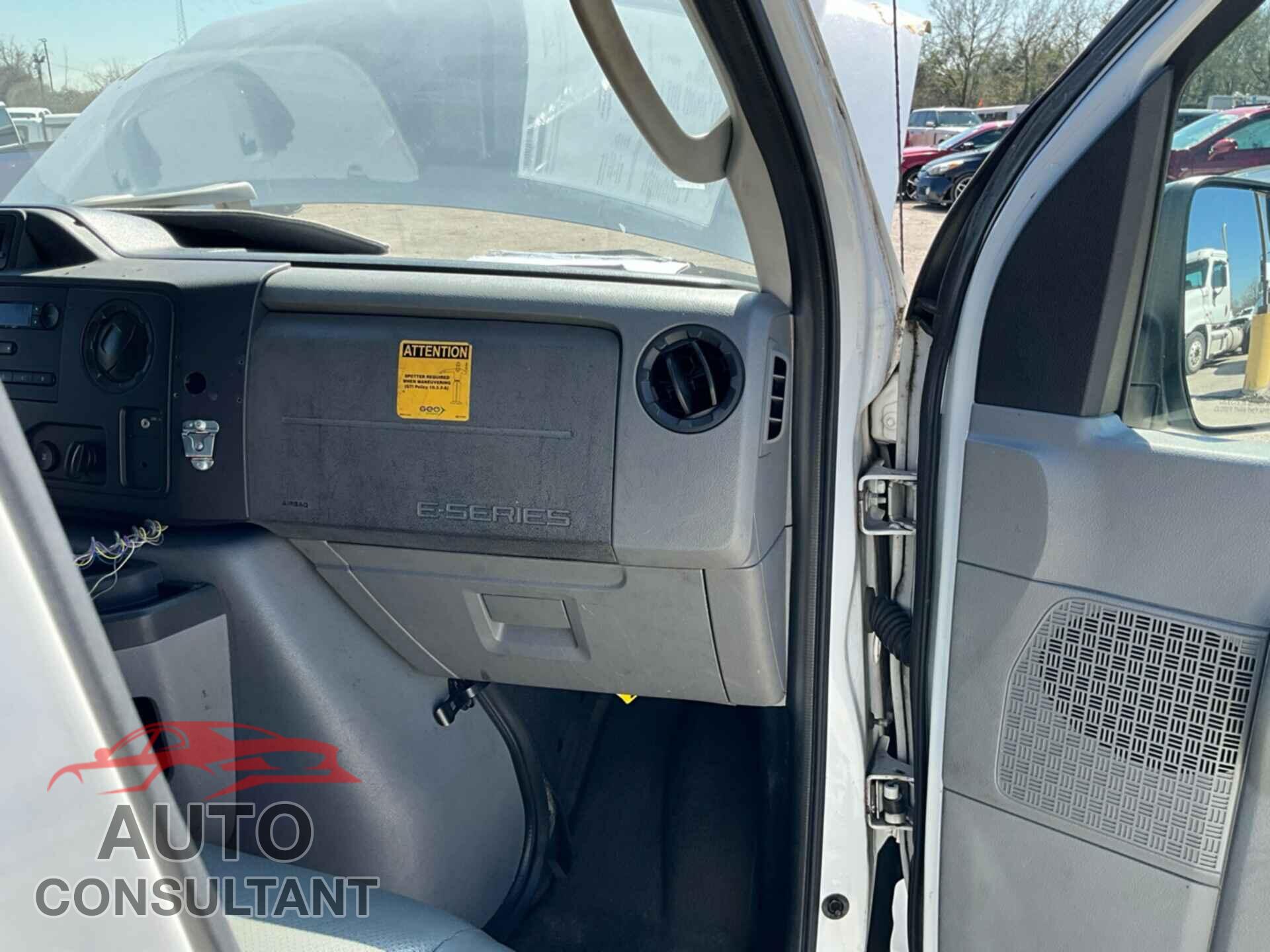FORD E-350 SUPER DUTY 2012 - 1FBSS3BL2CDB25501